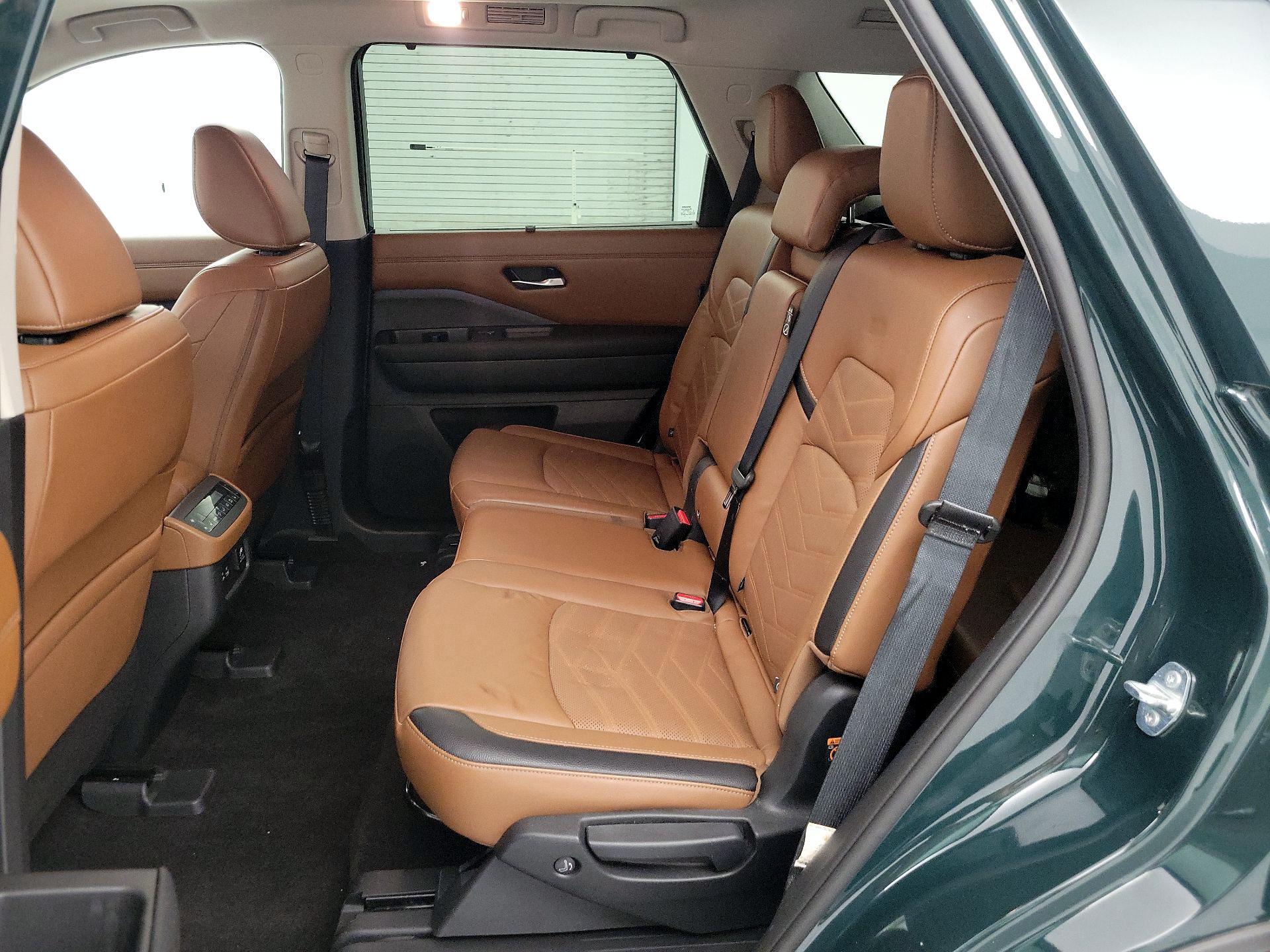 Thumbnail: 2024 Nissan Pathfinder - 19