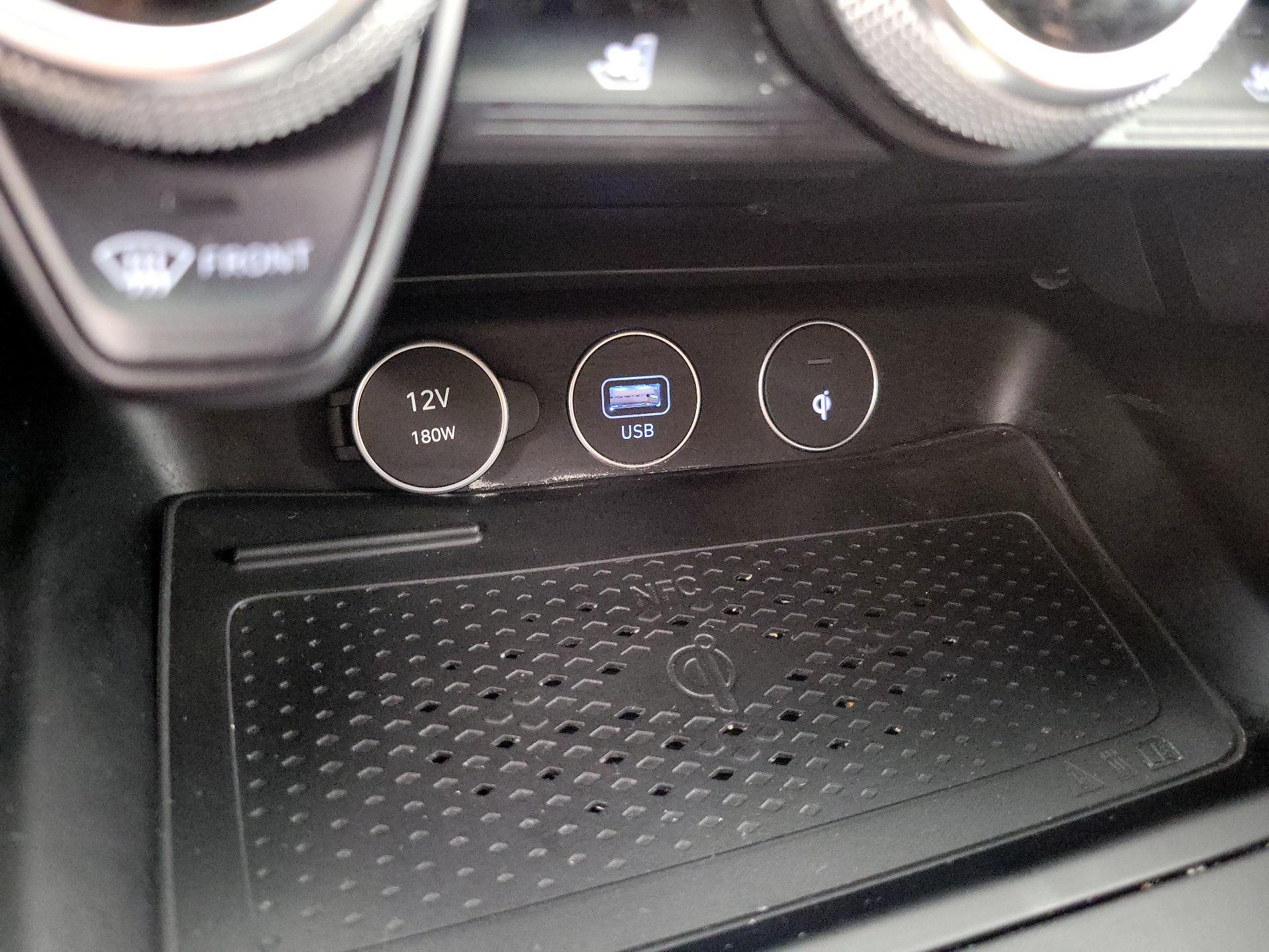 Thumbnail: 2022 Genesis G70 - 17