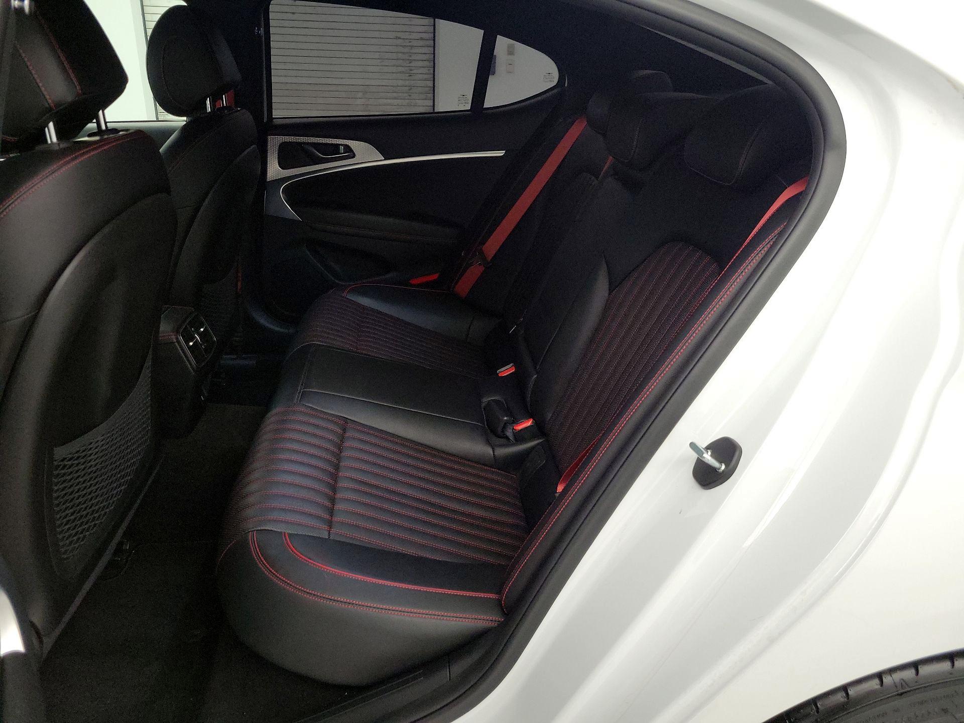 Thumbnail: 2022 Genesis G70 - 18