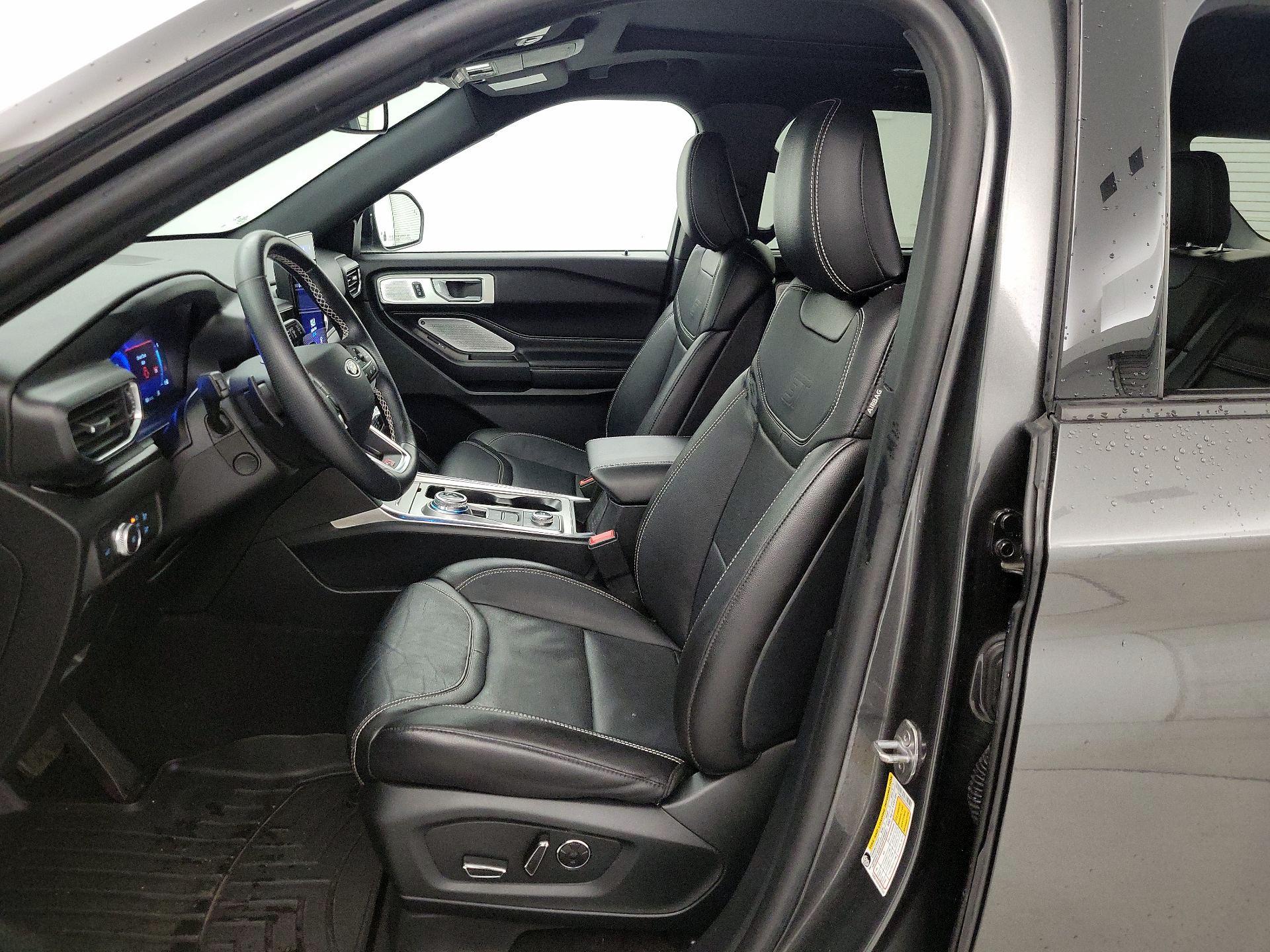 Thumbnail: 2020 Ford Explorer - 11