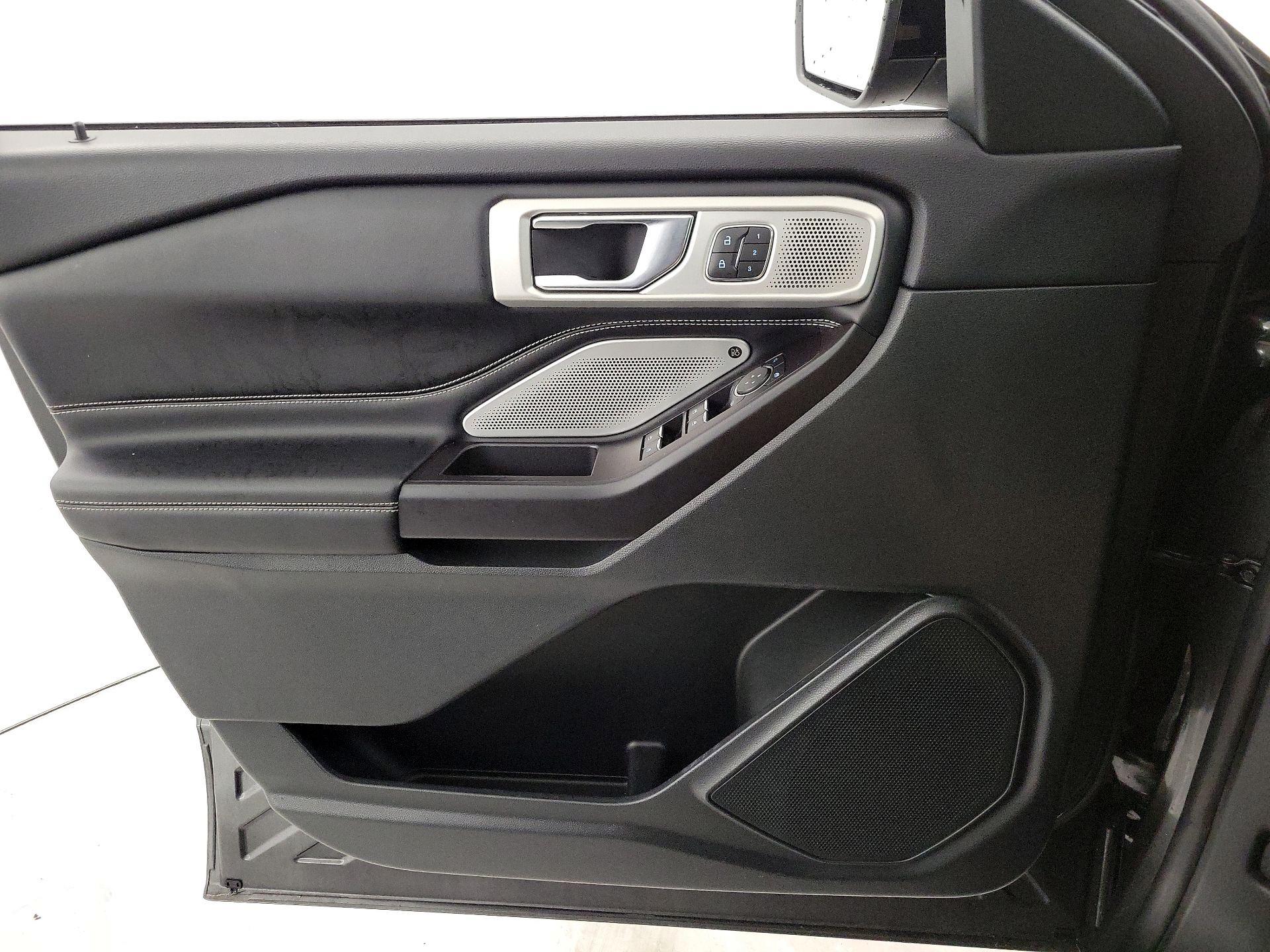 Thumbnail: 2020 Ford Explorer - 12