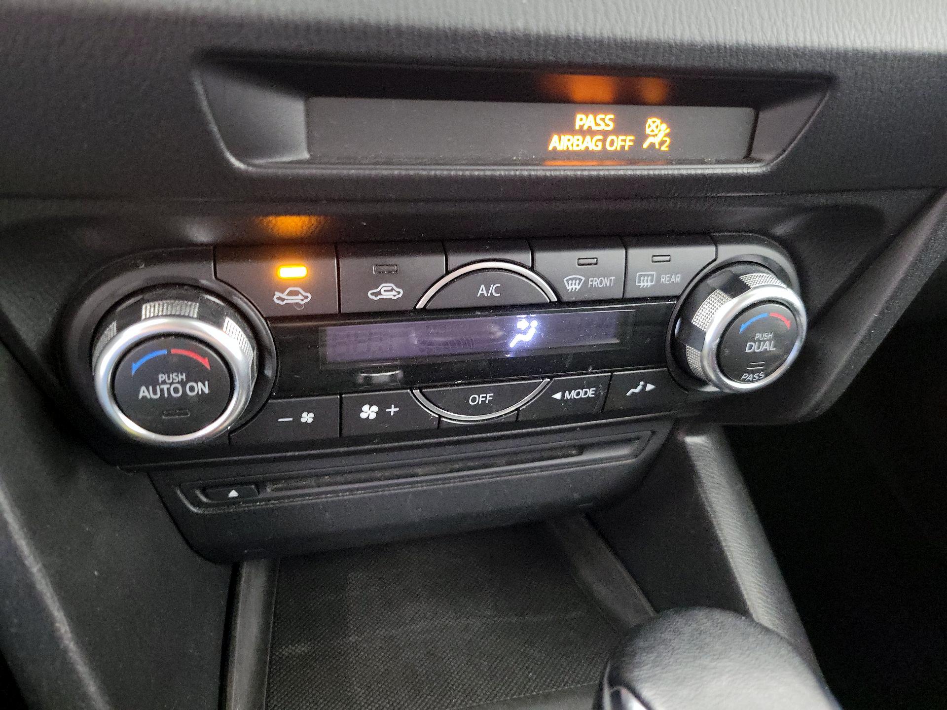 Thumbnail: 2014 Mazda Mazda3 - 15