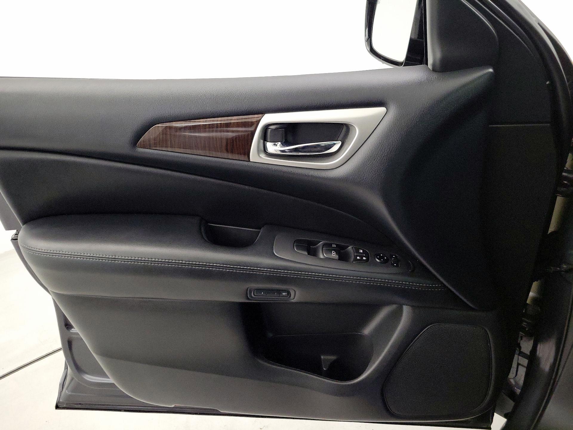 Thumbnail: 2014 Nissan Pathfinder - 12