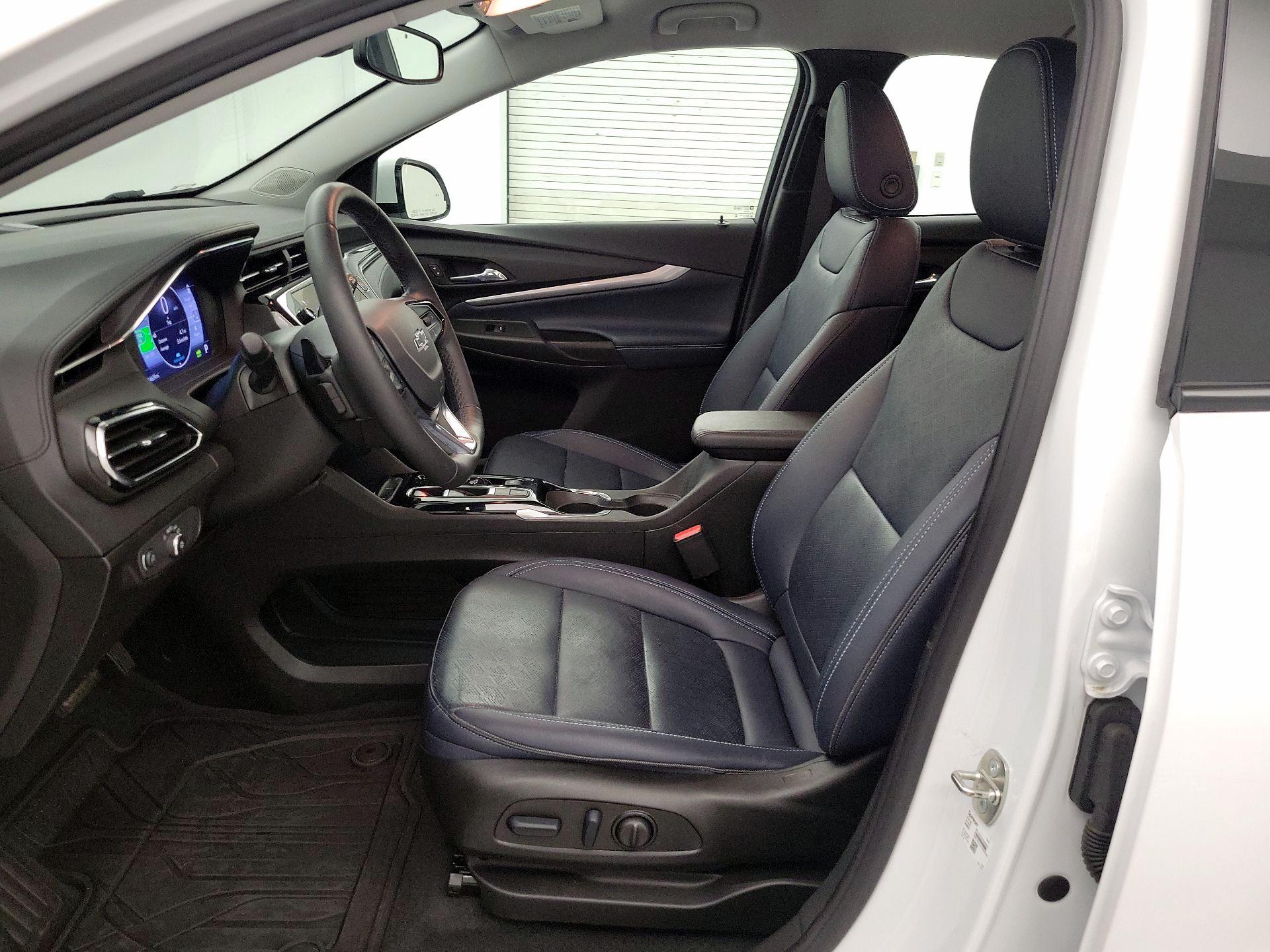 Thumbnail: 2023 Chevrolet Bolt EUV - 11