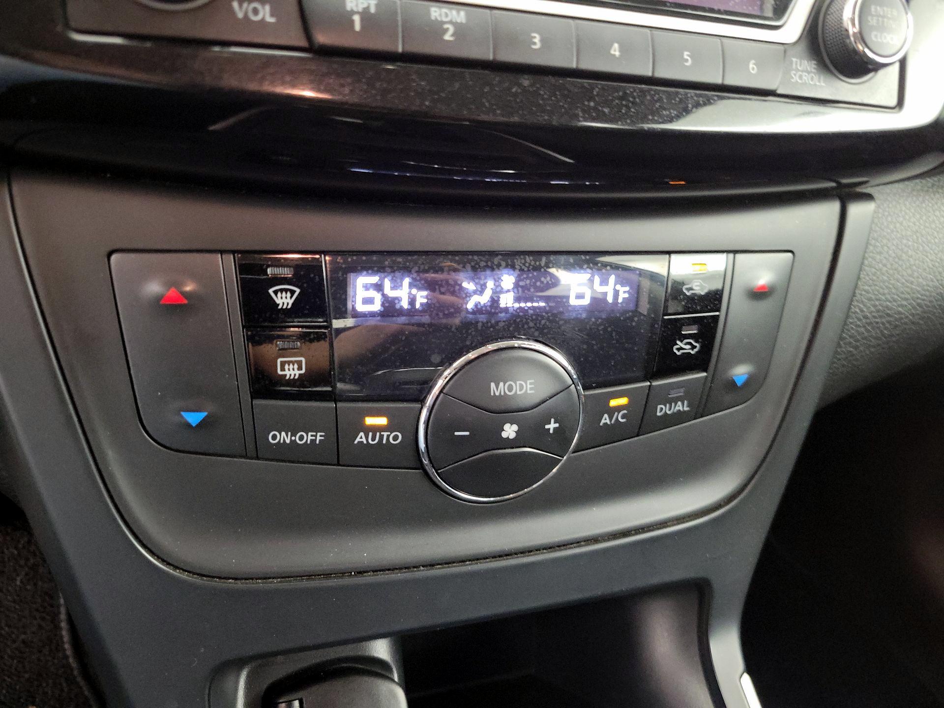 Thumbnail: 2018 Nissan Sentra - 16