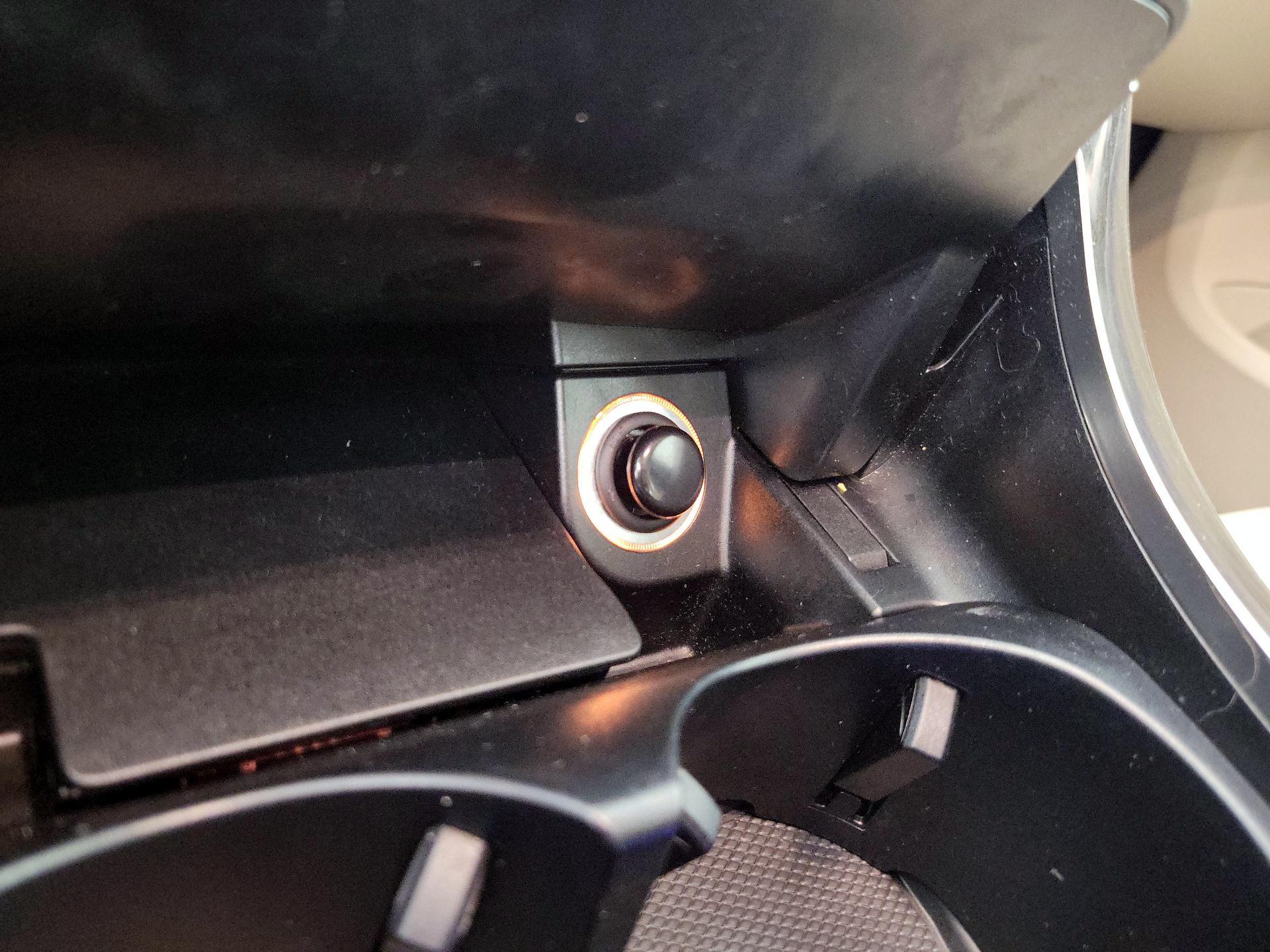 Thumbnail: 2021 Mercedes-Benz C-Class - 18