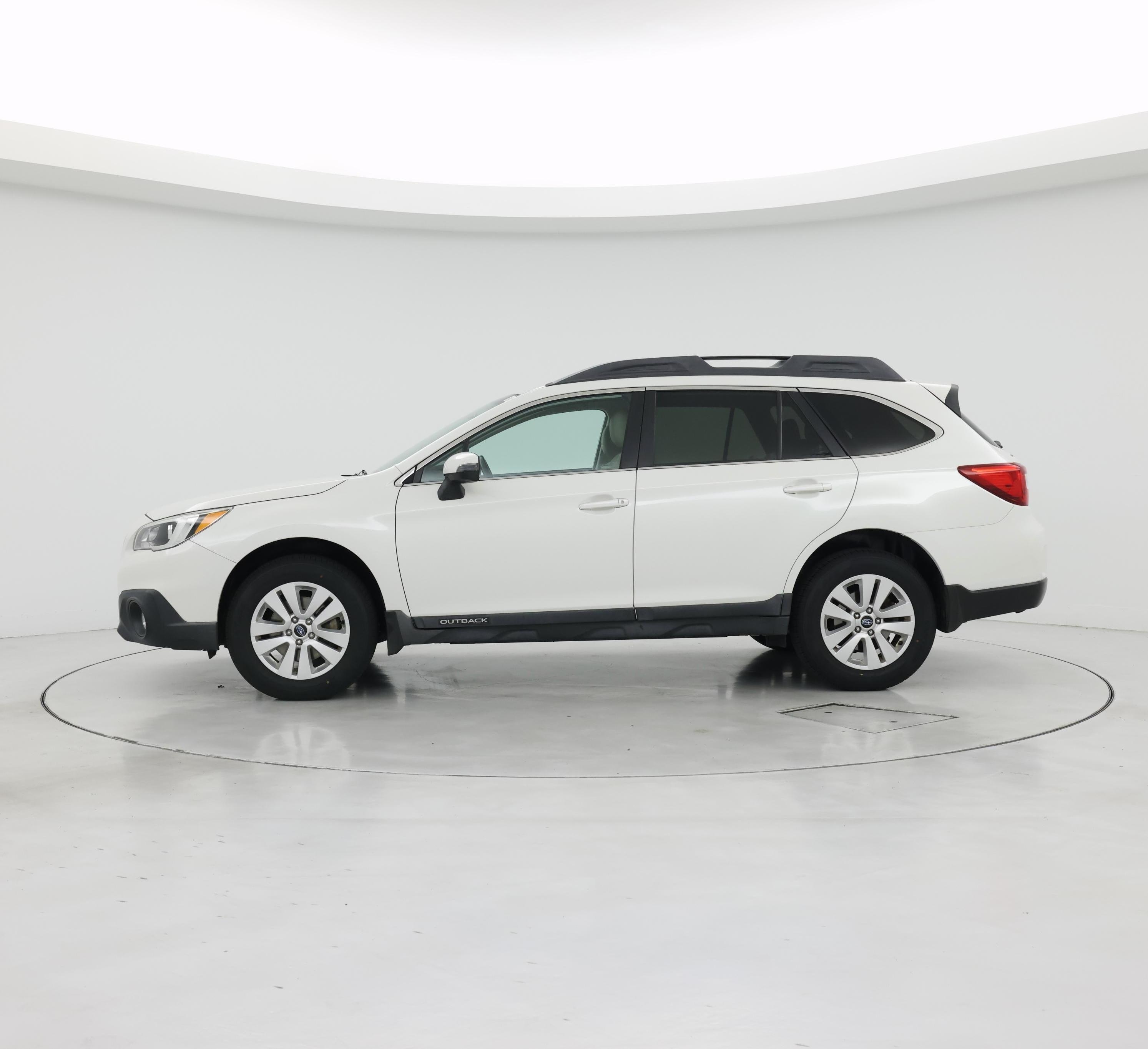 Thumbnail: 2015 Subaru Outback - 3