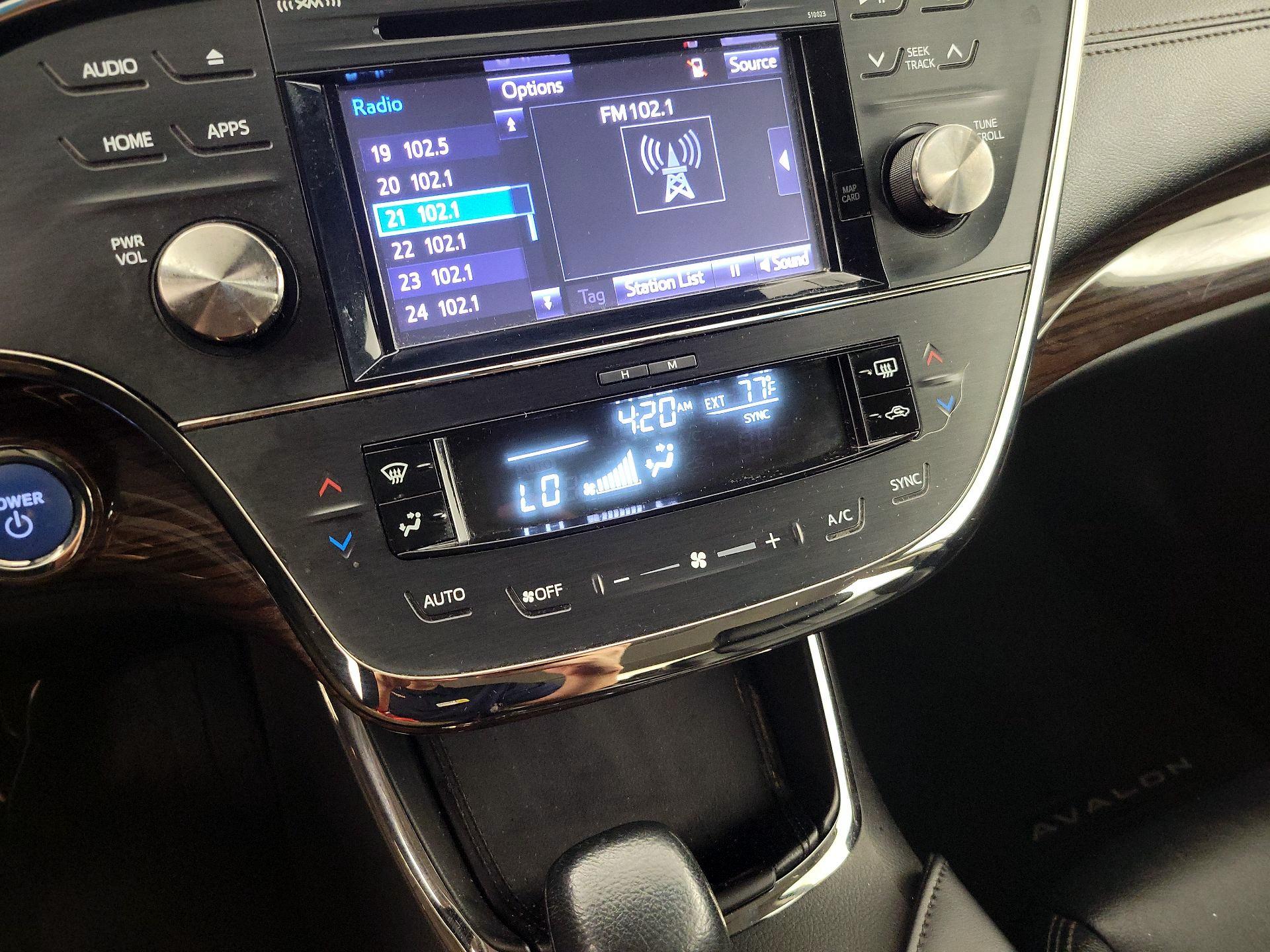 Thumbnail: 2015 Toyota Avalon - 16