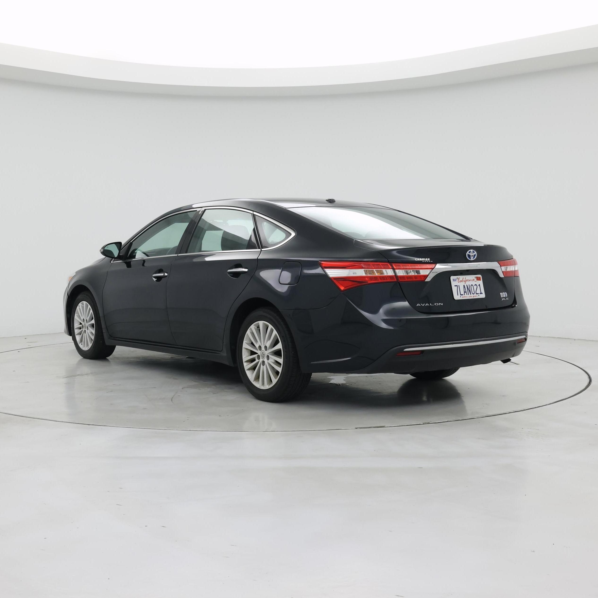Thumbnail: 2015 Toyota Avalon - 2