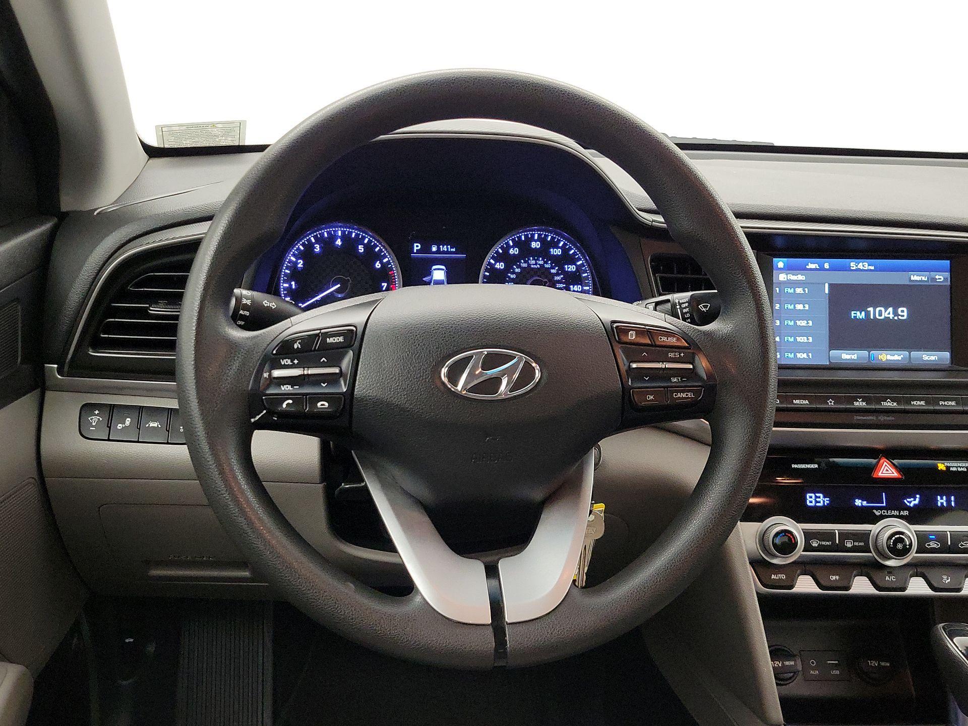 Thumbnail: 2020 Hyundai Elantra - 10