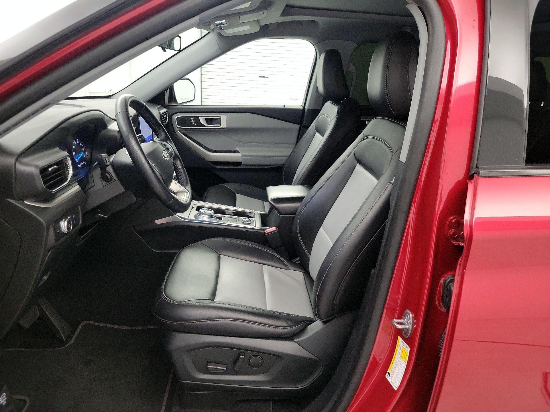 Thumbnail: 2022 Ford Explorer - 11
