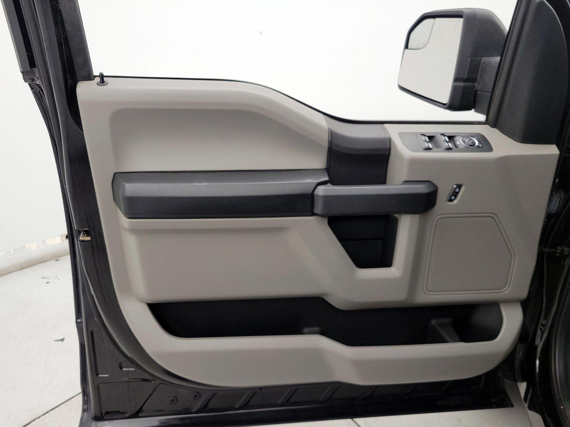 Thumbnail: 2019 Ford F-150 - 13