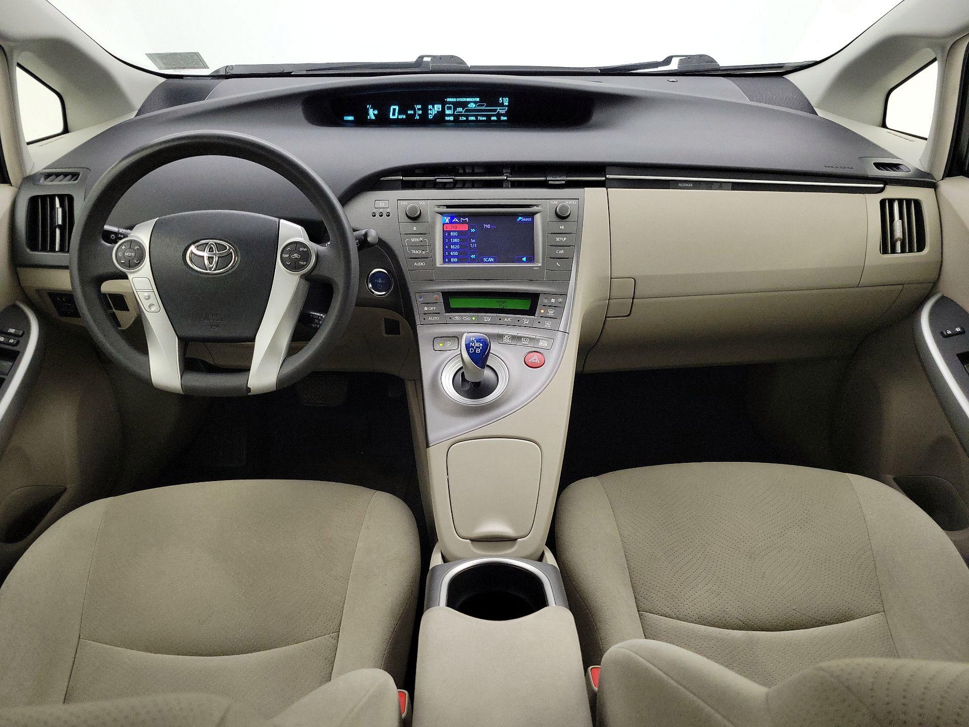 Thumbnail: 2014 Toyota Prius - 9