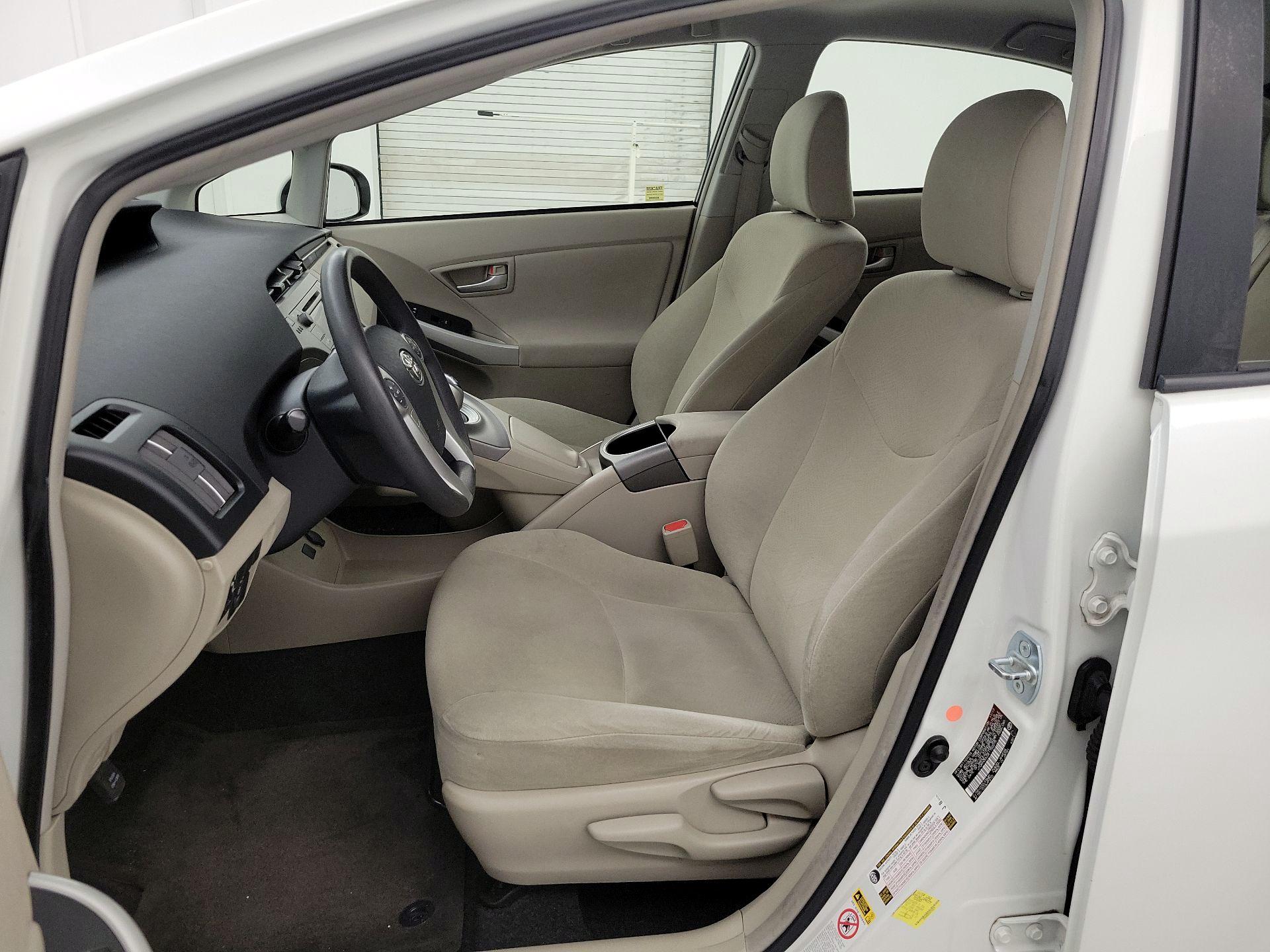 Thumbnail: 2014 Toyota Prius - 11