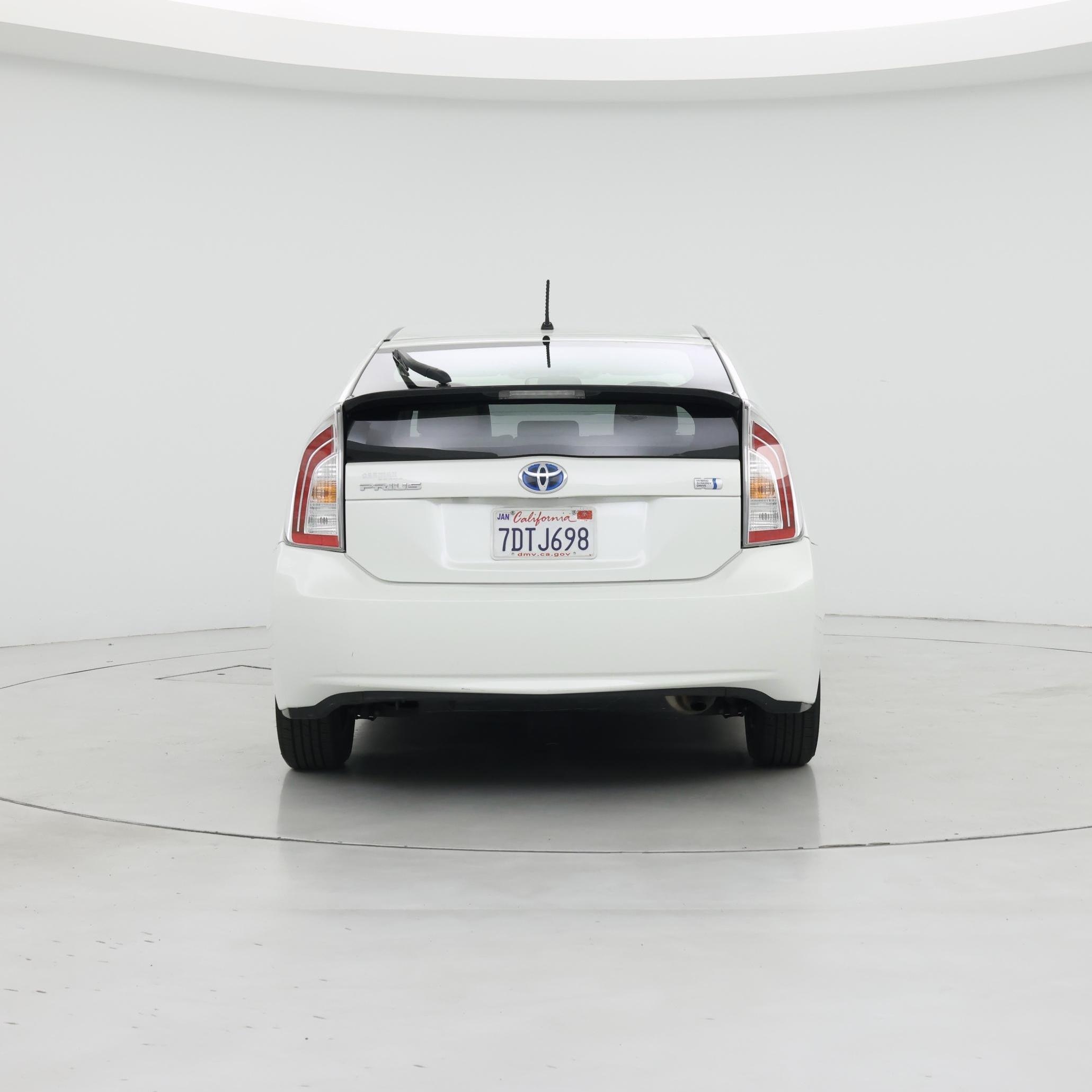 Thumbnail: 2014 Toyota Prius - 6