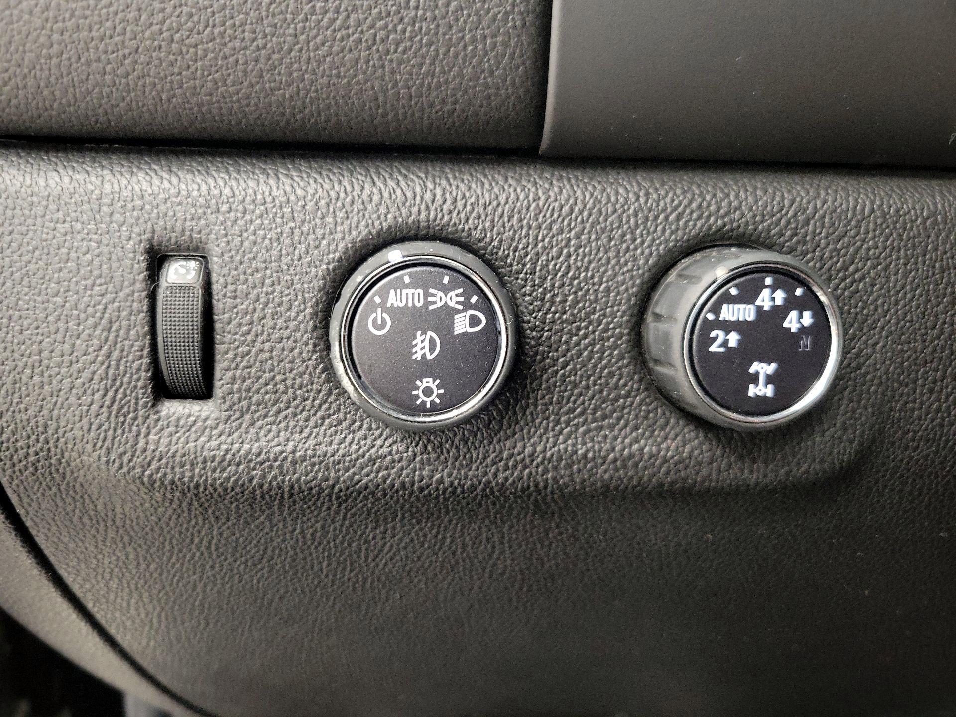 Thumbnail: 2016 GMC Canyon - 13