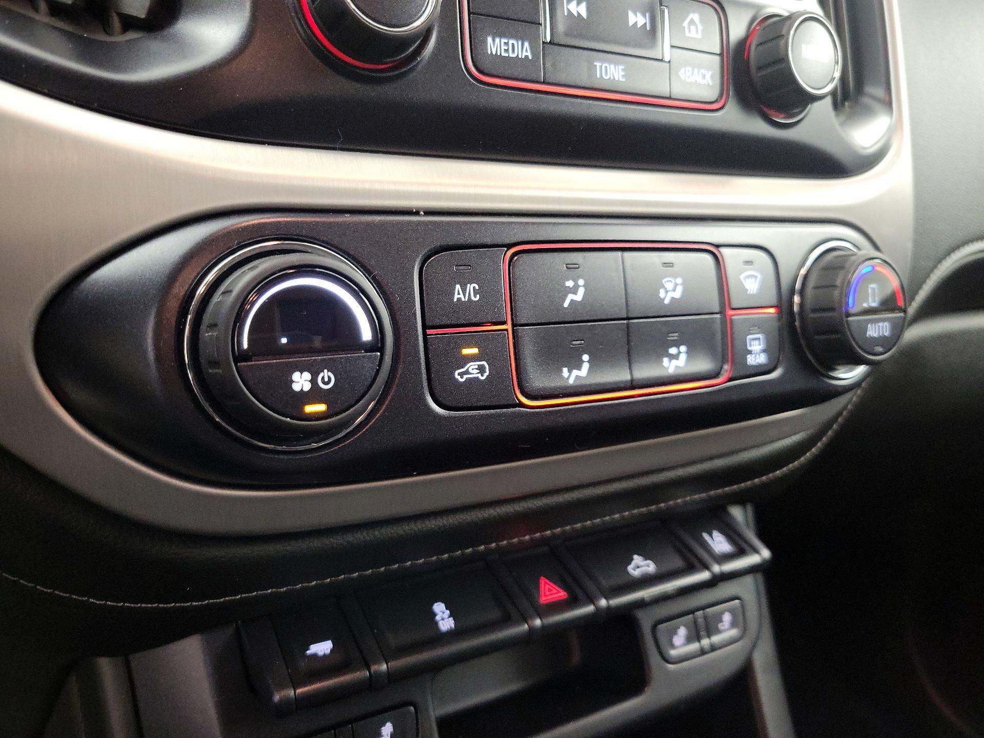 Thumbnail: 2016 GMC Canyon - 17