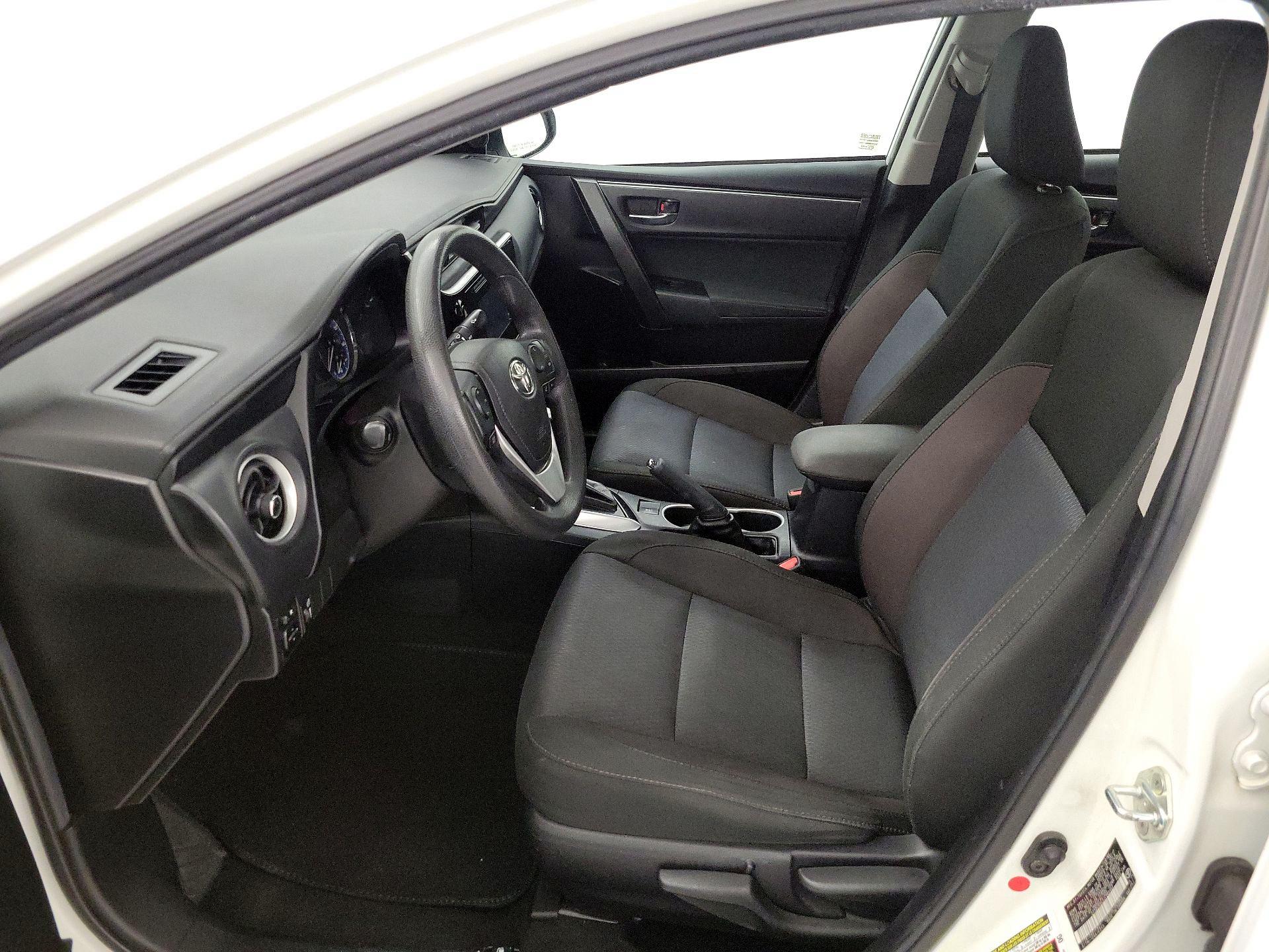 Thumbnail: 2018 Toyota Corolla - 11