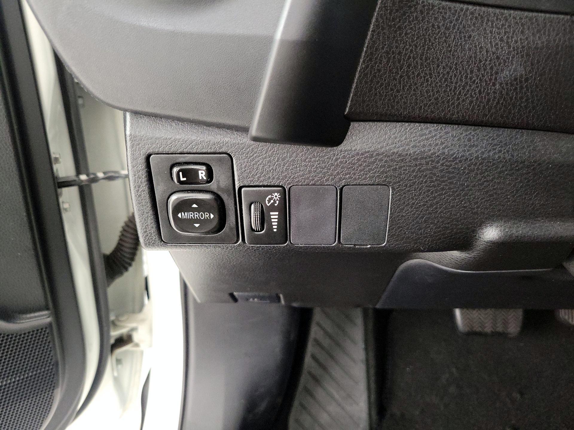 Thumbnail: 2018 Toyota Corolla - 13