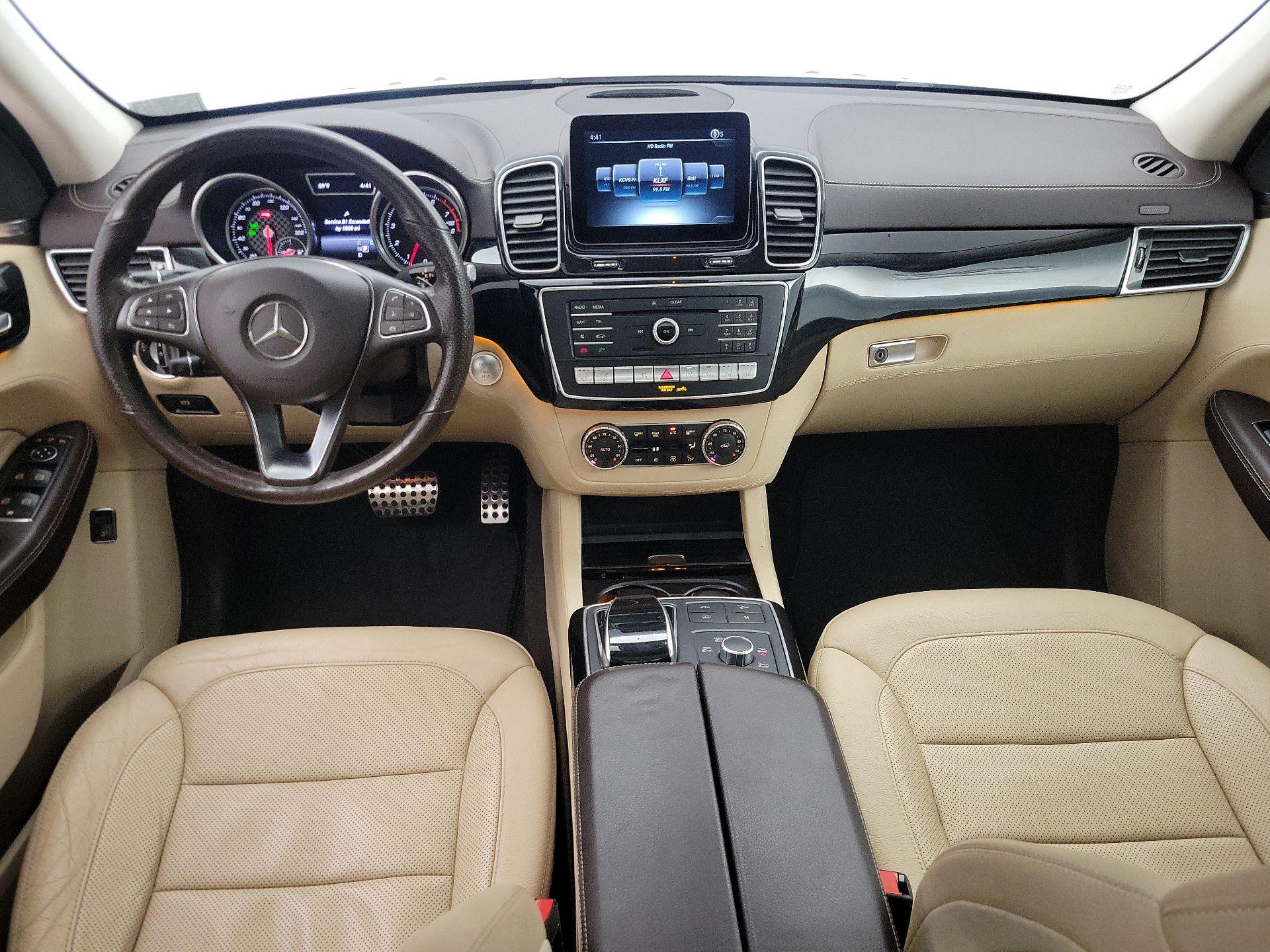 Thumbnail: 2017 Mercedes-Benz GLE - 9