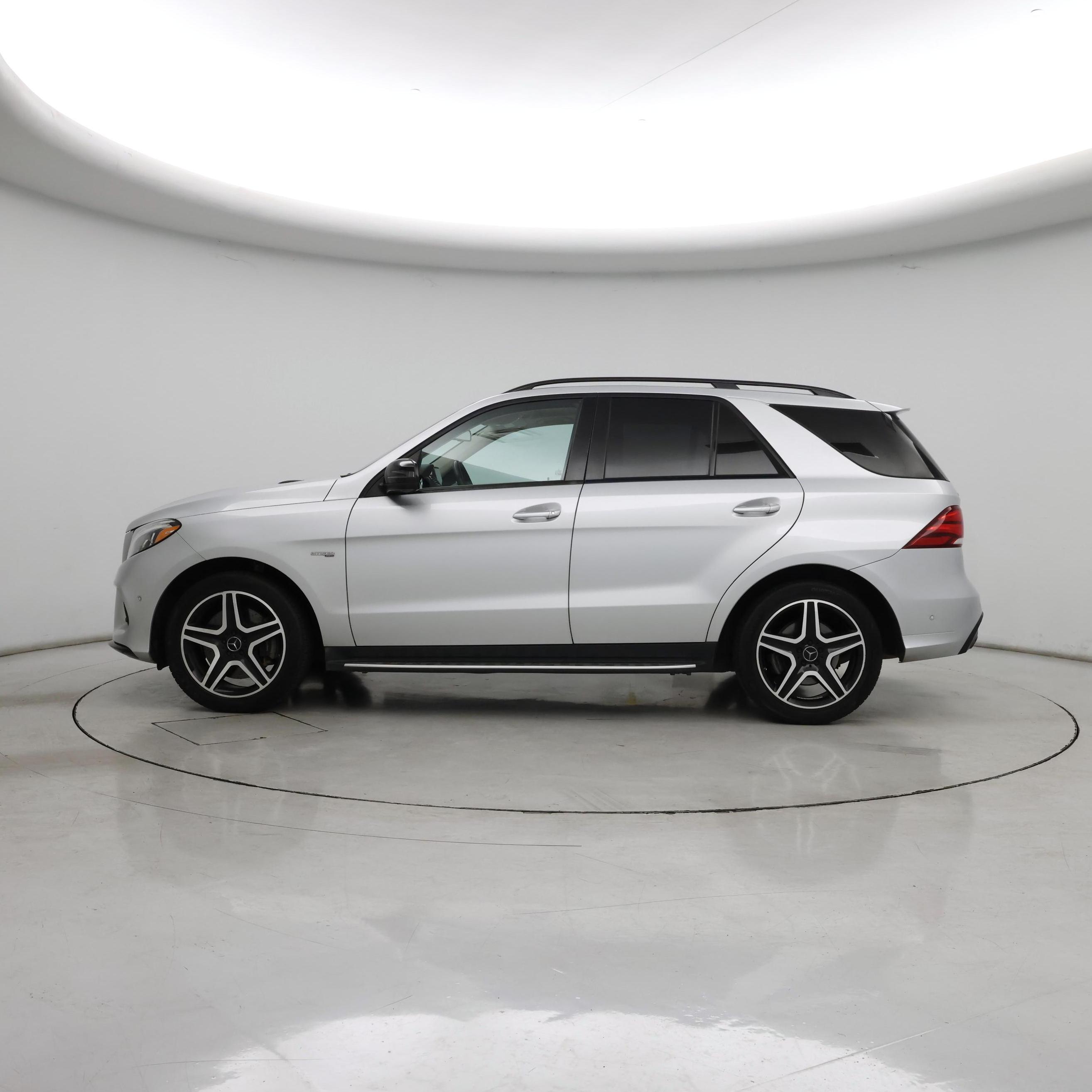 Thumbnail: 2017 Mercedes-Benz GLE - 3