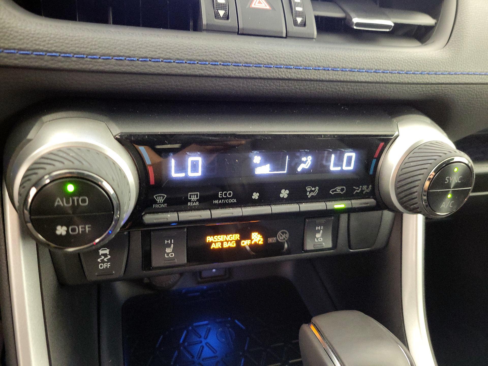 Thumbnail: 2021 Toyota RAV4 - 16