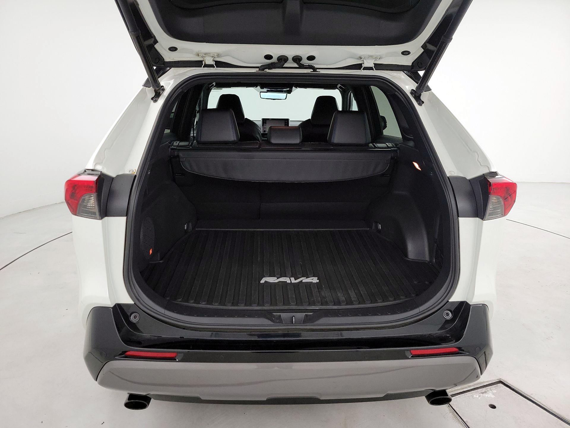 Thumbnail: 2021 Toyota RAV4 - 20