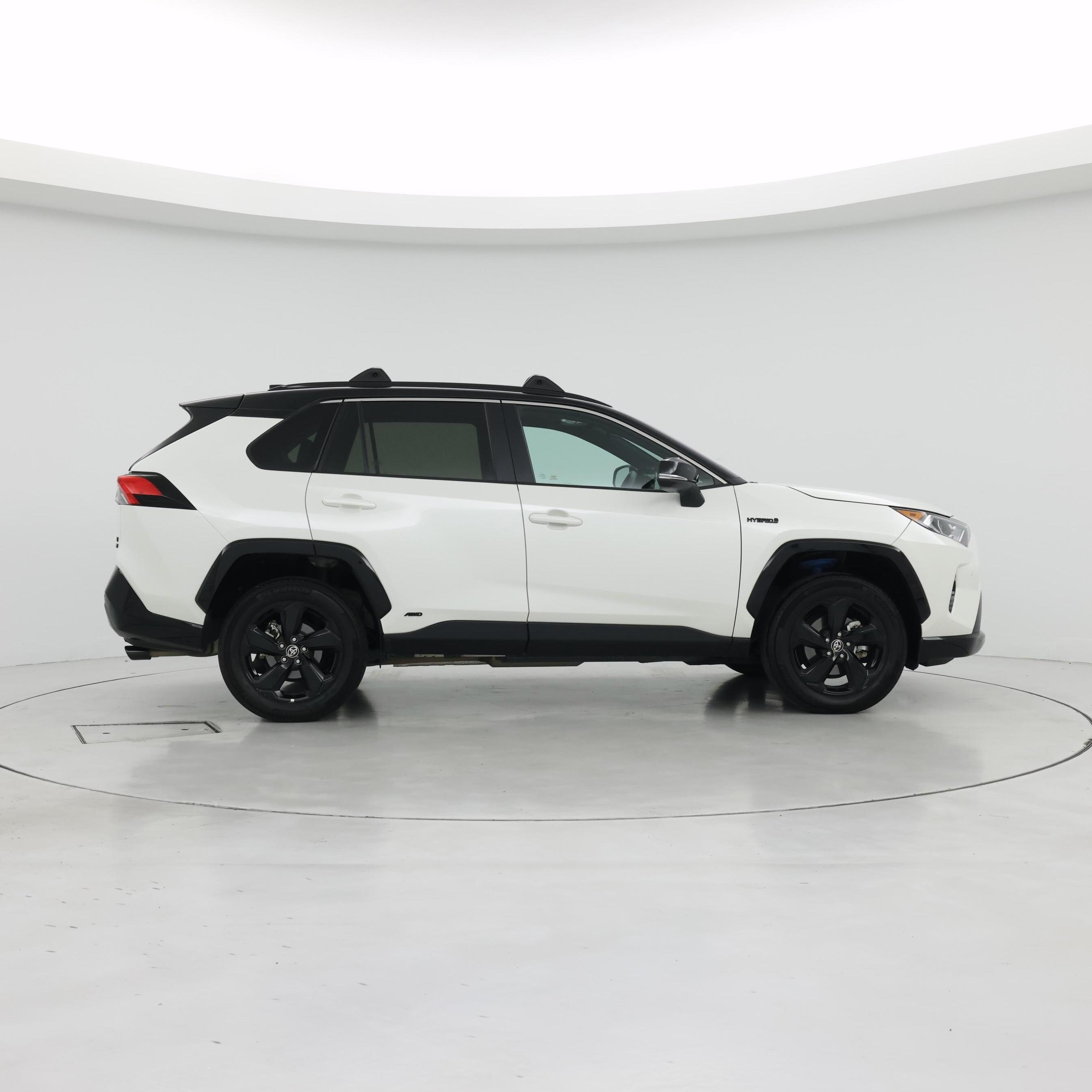 Thumbnail: 2021 Toyota RAV4 - 7