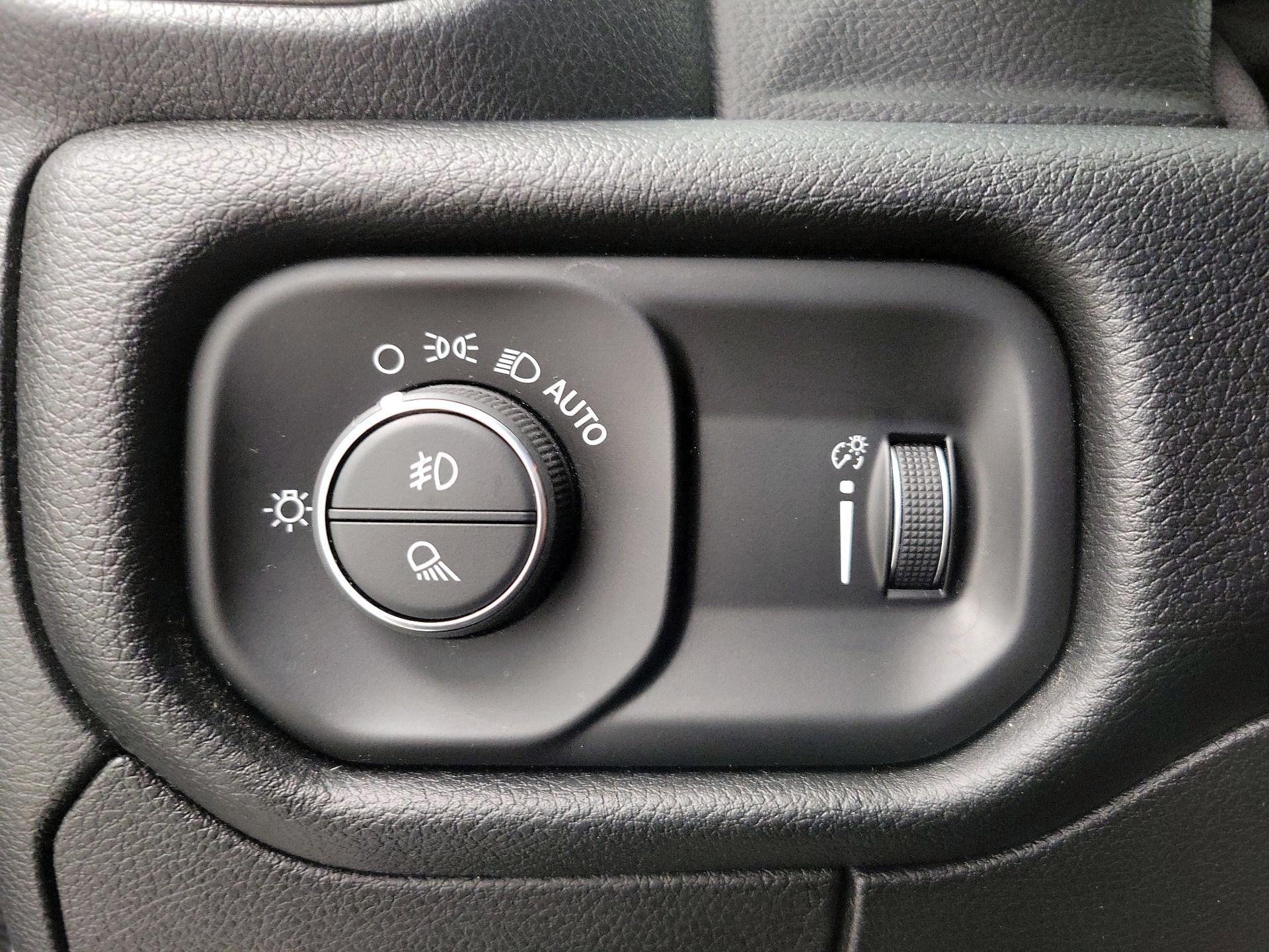 Thumbnail: 2021 RAM 1500 - 13