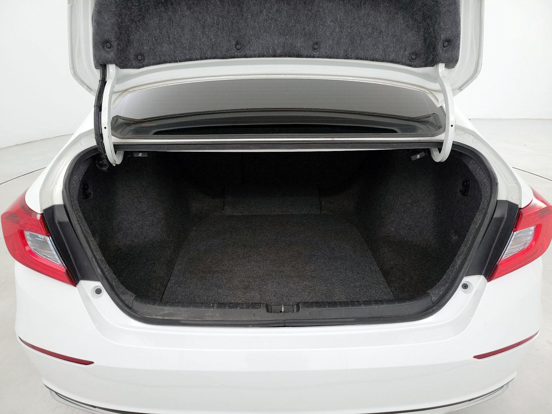 Thumbnail: 2019 Honda Accord - 20