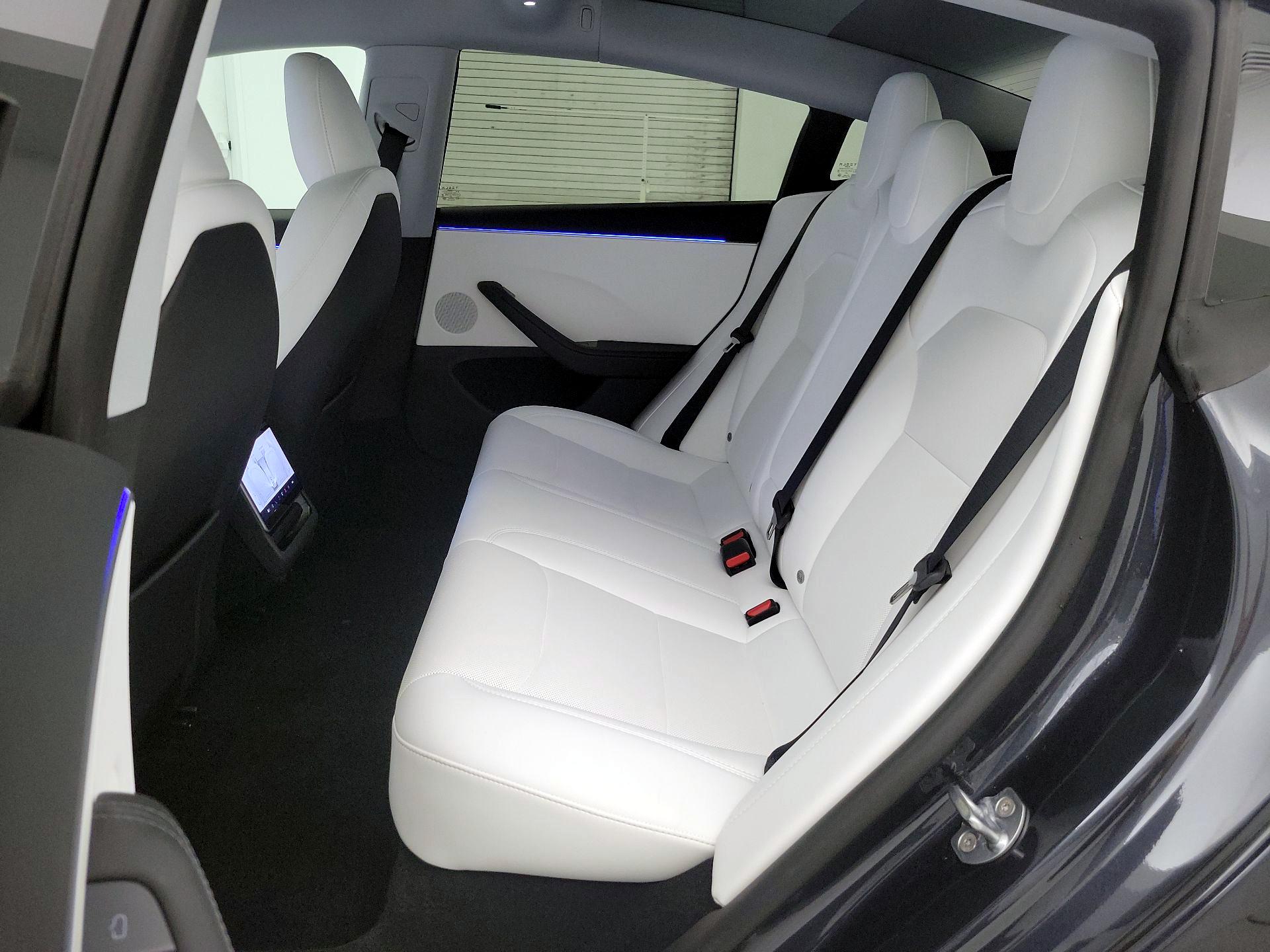 Thumbnail: 2025 Tesla Model 3 - 18