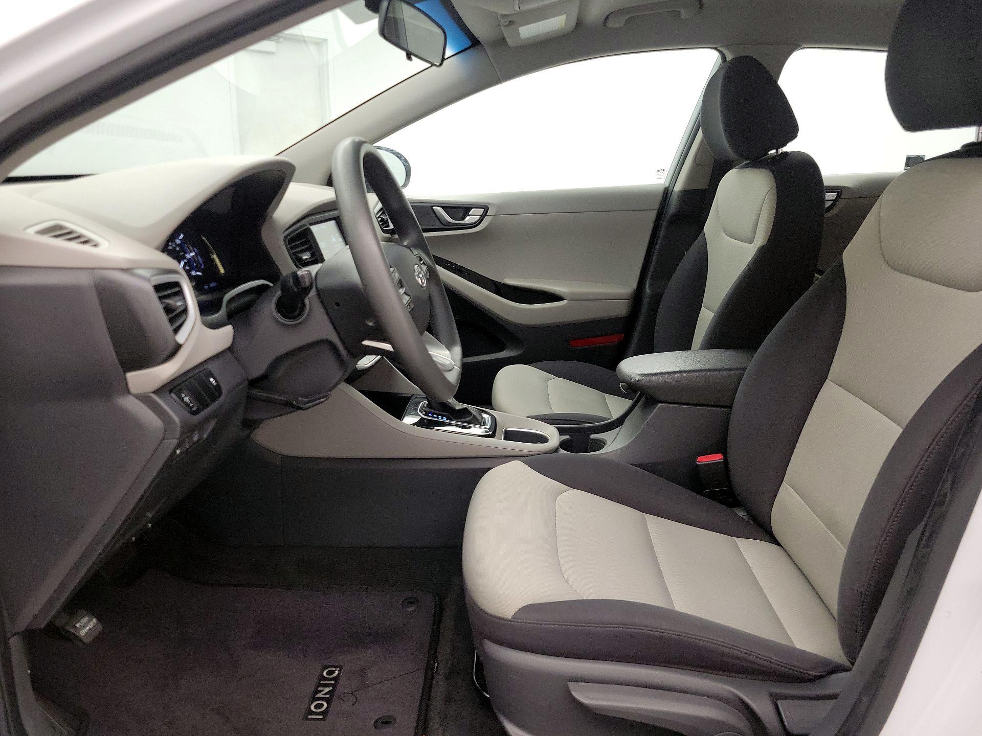Thumbnail: 2019 Hyundai Ioniq - 11