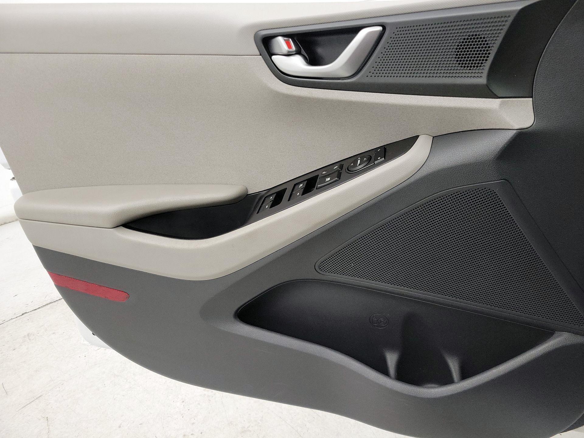 Thumbnail: 2019 Hyundai Ioniq - 12