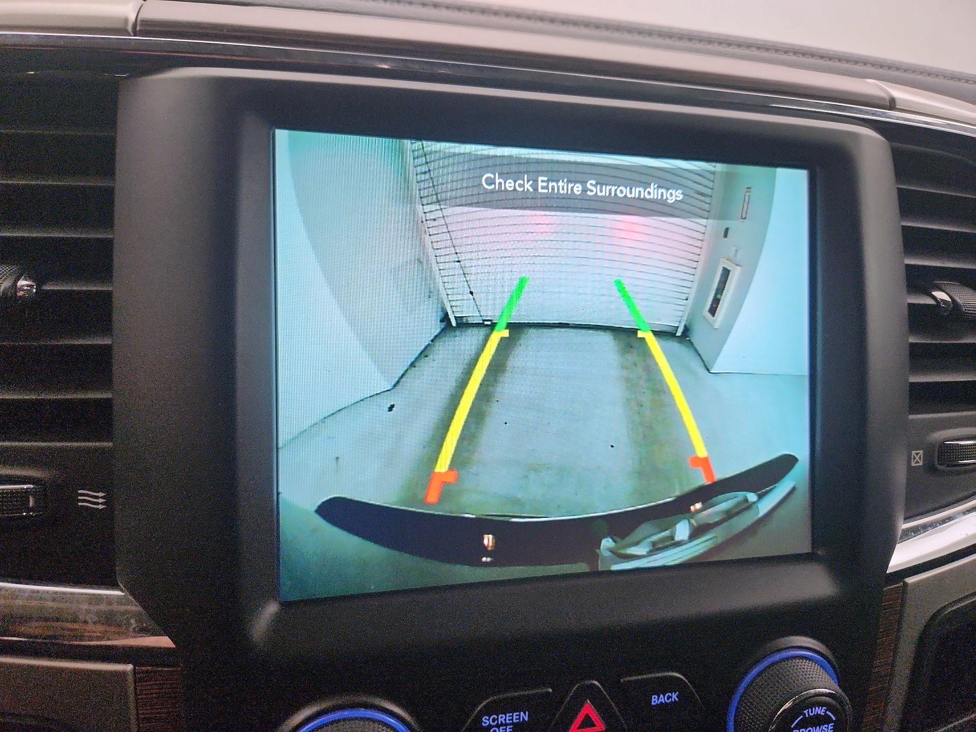 Thumbnail: 2019 RAM 1500 Classic - 15