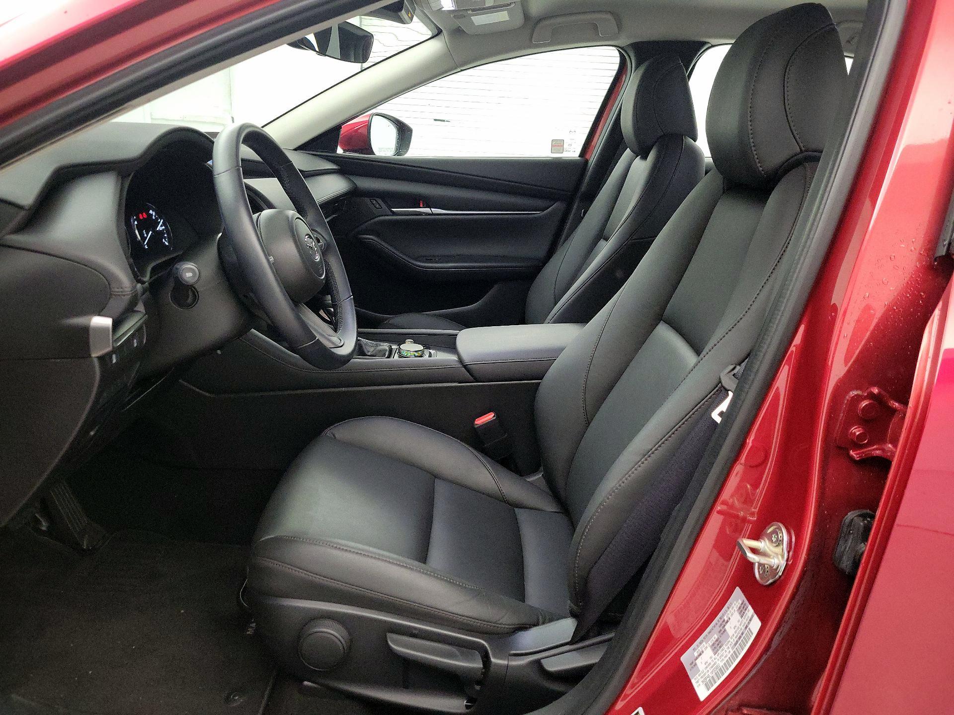 Thumbnail: 2022 Mazda Mazda3 - 11