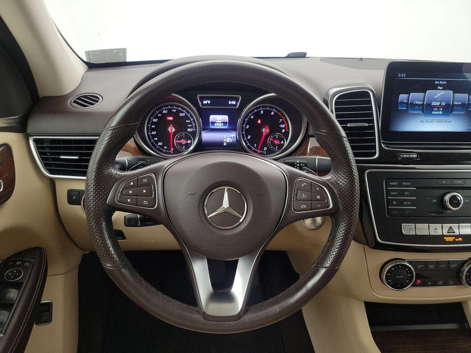 Thumbnail: 2017 Mercedes-Benz GLE - 10