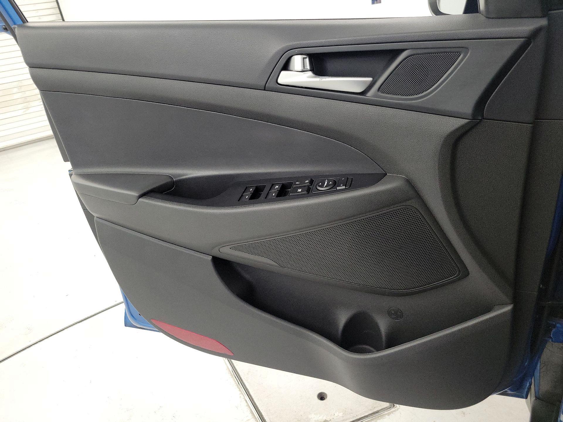 Thumbnail: 2020 Hyundai Tucson - 12