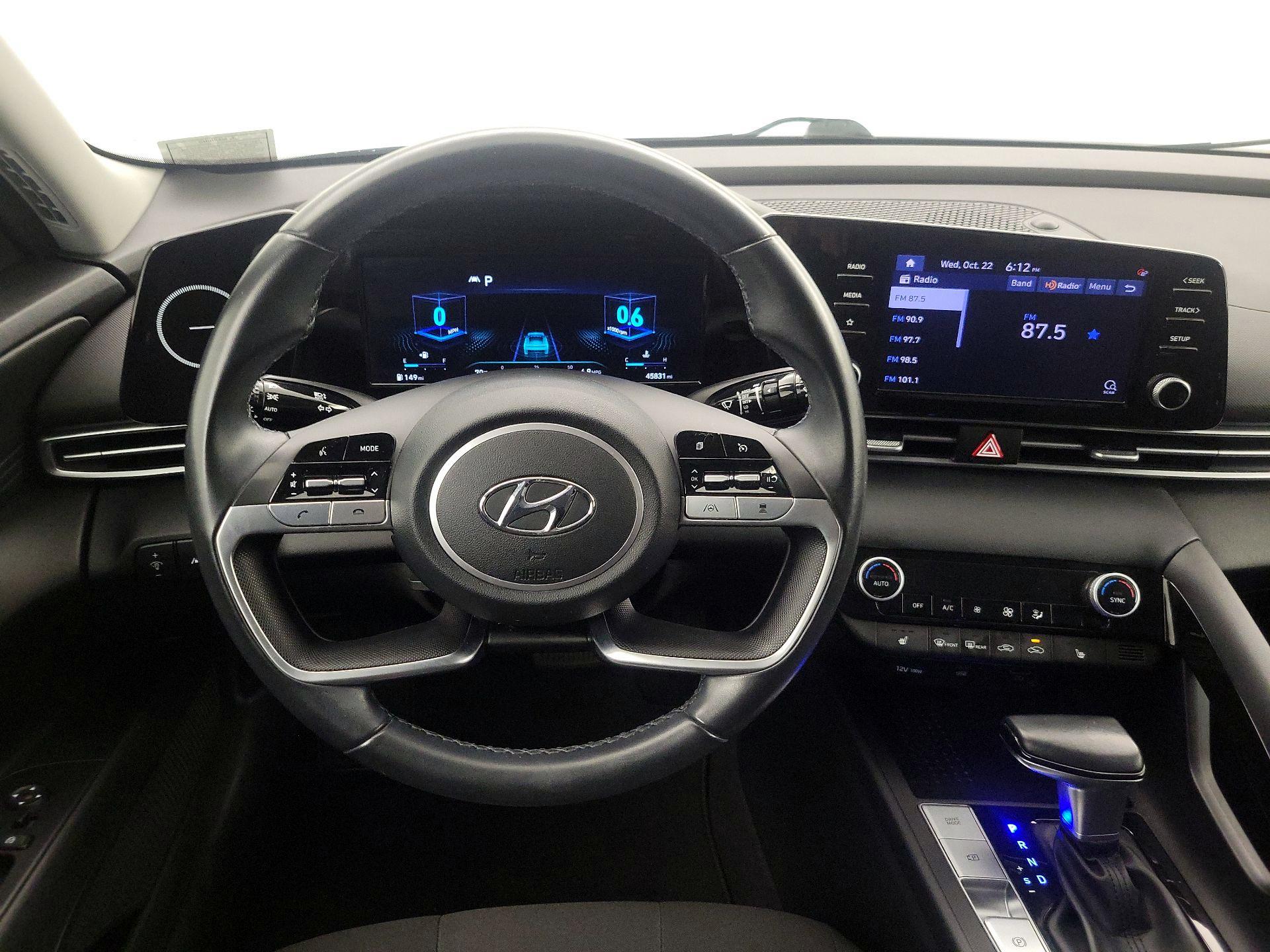 Thumbnail: 2022 Hyundai Elantra - 10