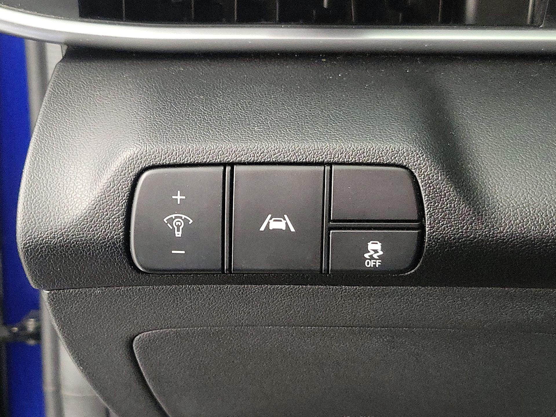 Thumbnail: 2022 Hyundai Elantra - 13