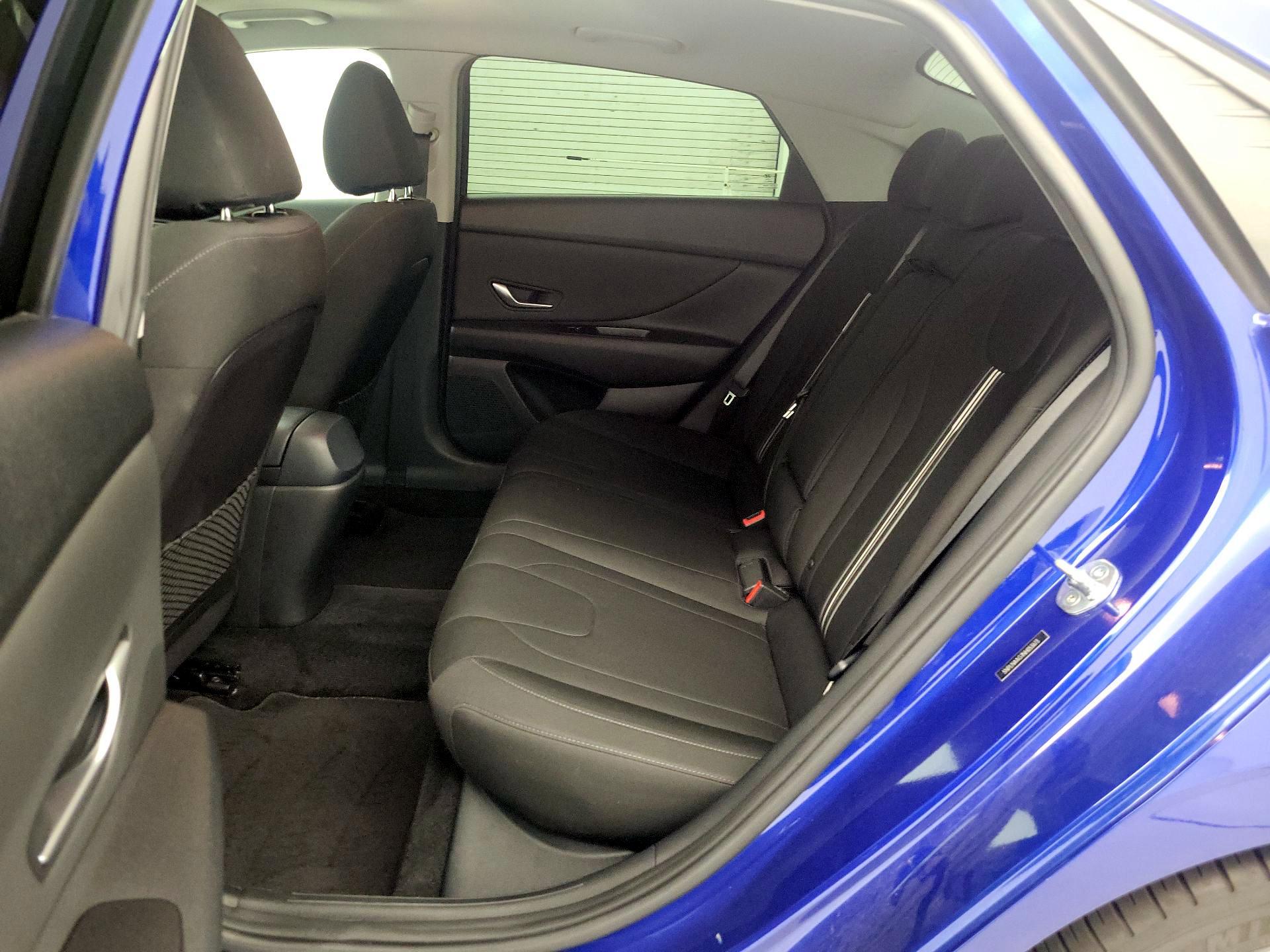 Thumbnail: 2022 Hyundai Elantra - 19