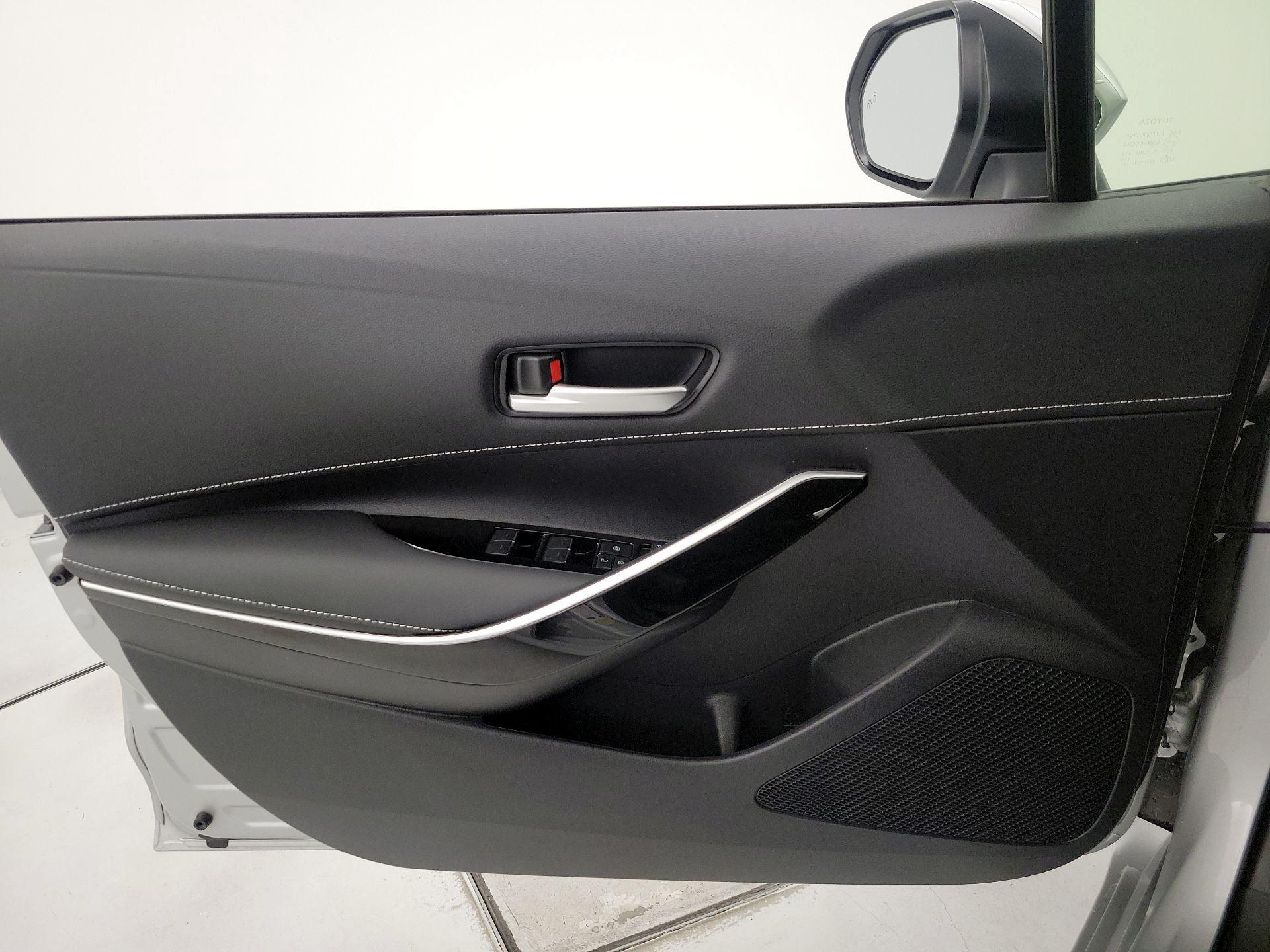 Thumbnail: 2022 Toyota Corolla - 12