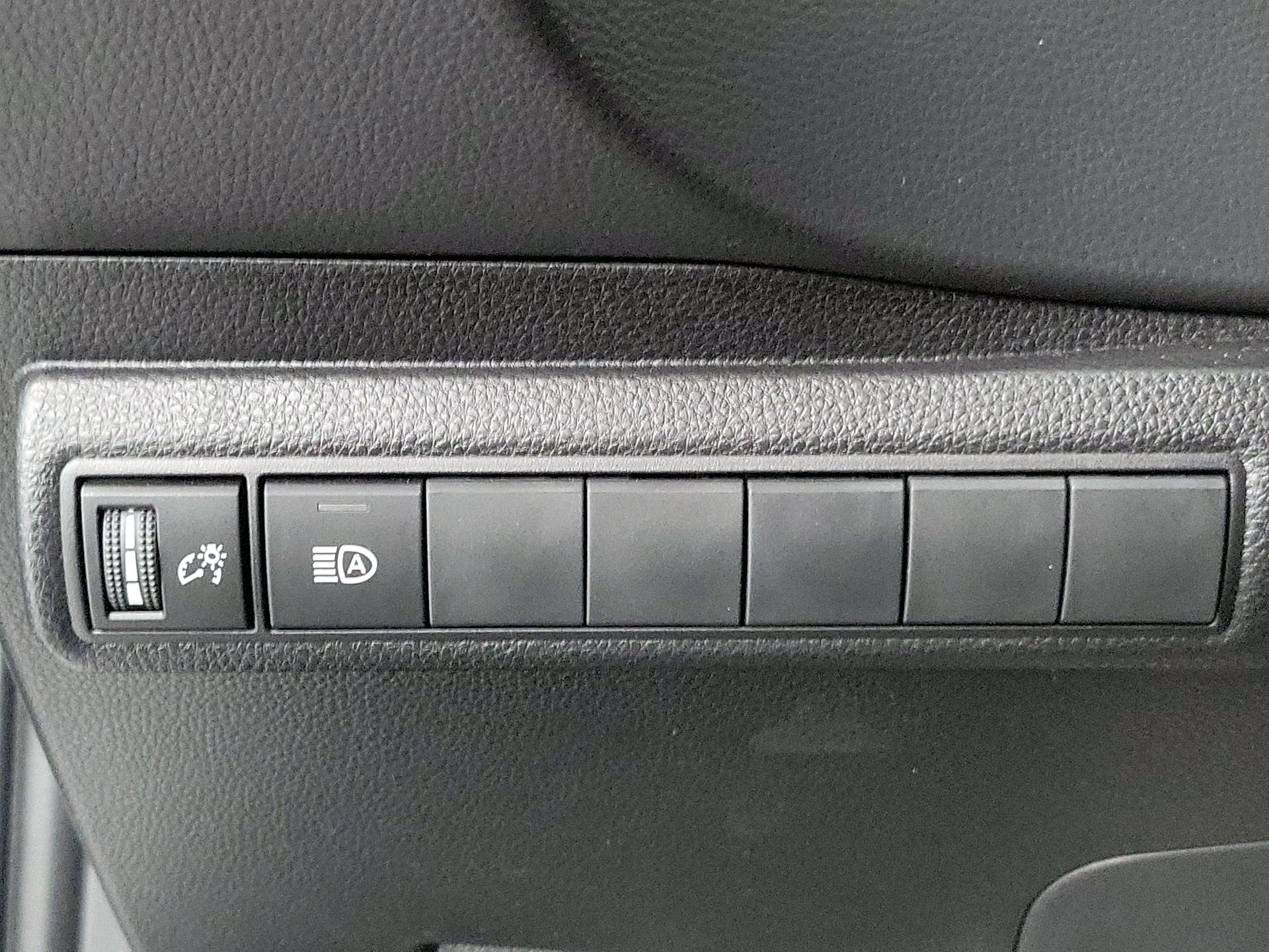 Thumbnail: 2022 Toyota Corolla - 13