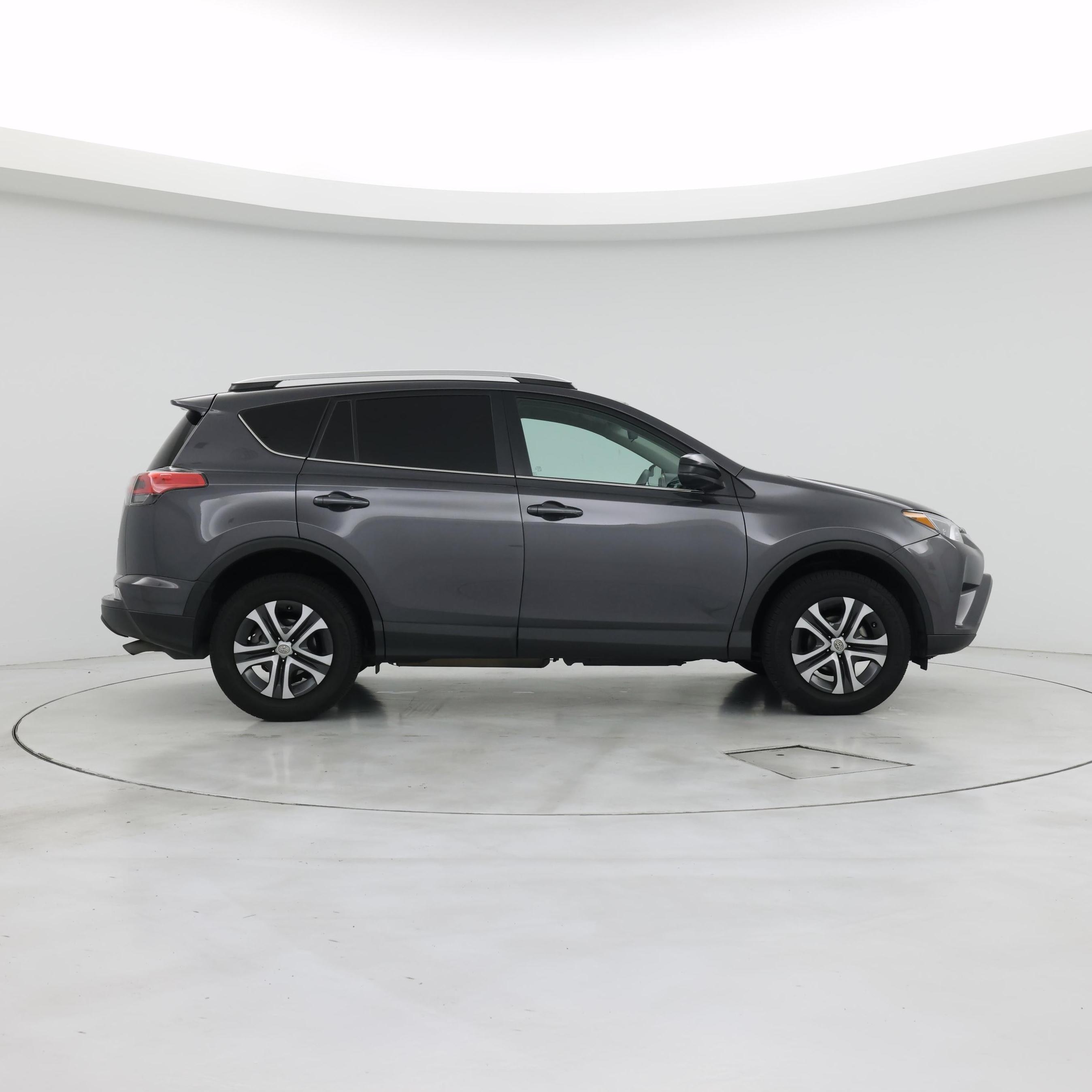 Thumbnail: 2016 Toyota RAV4 - 7