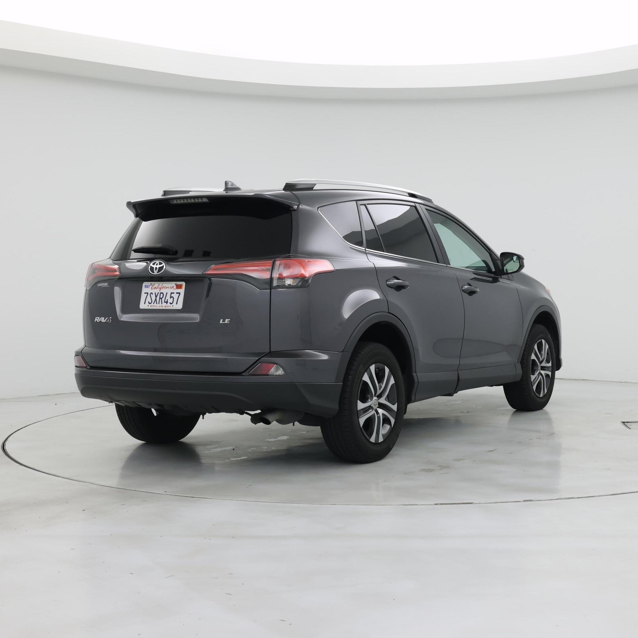Thumbnail: 2016 Toyota RAV4 - 8