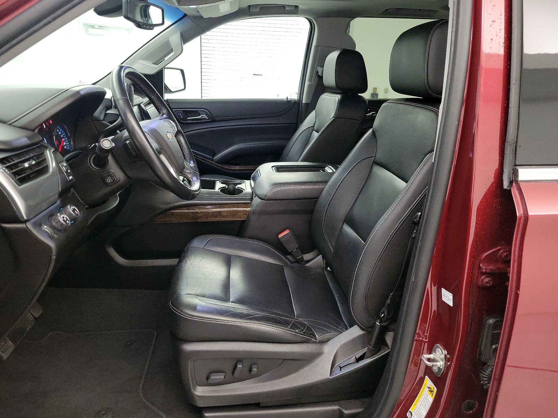 Thumbnail: 2019 Chevrolet Suburban - 11