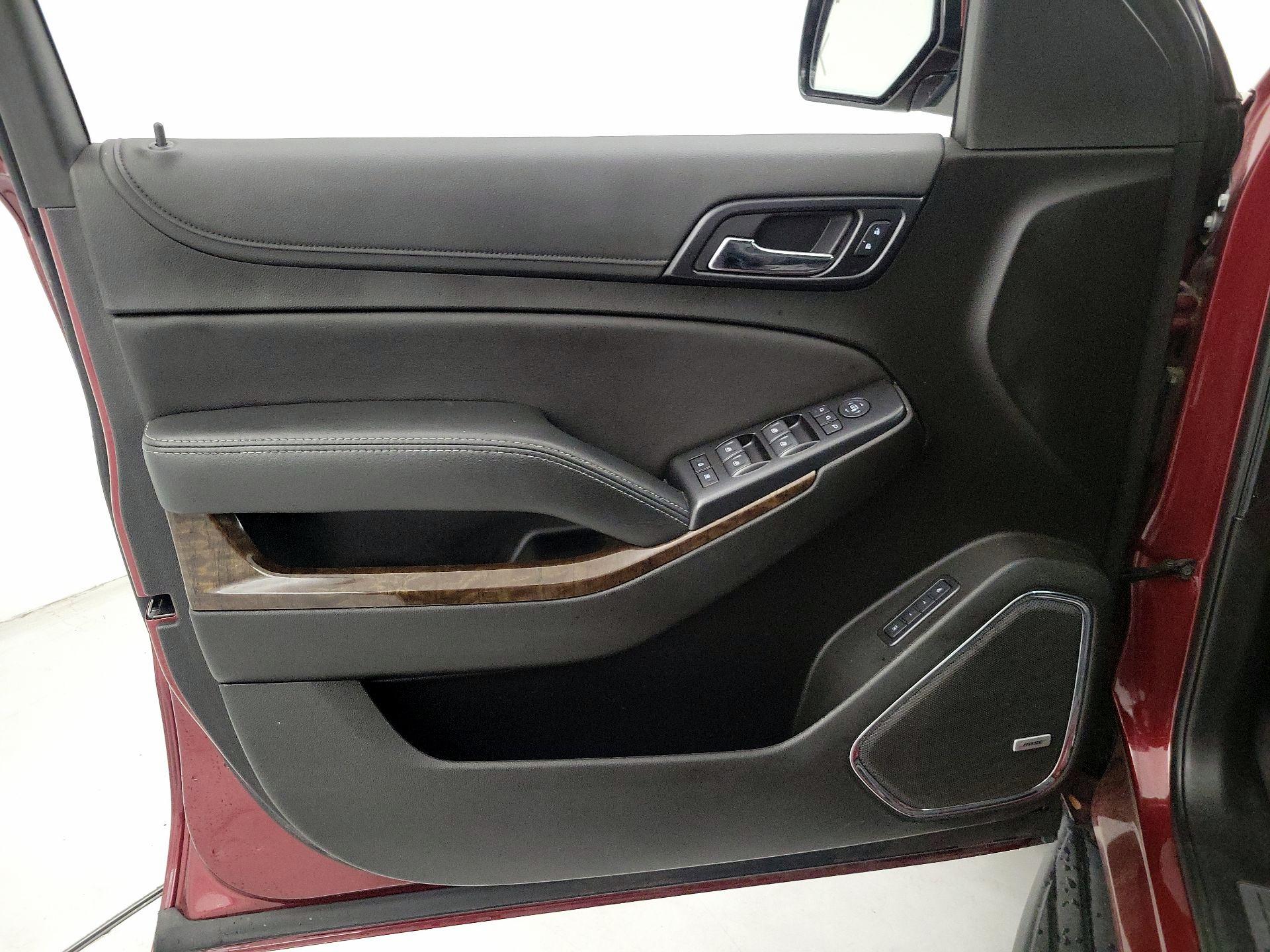 Thumbnail: 2019 Chevrolet Suburban - 12