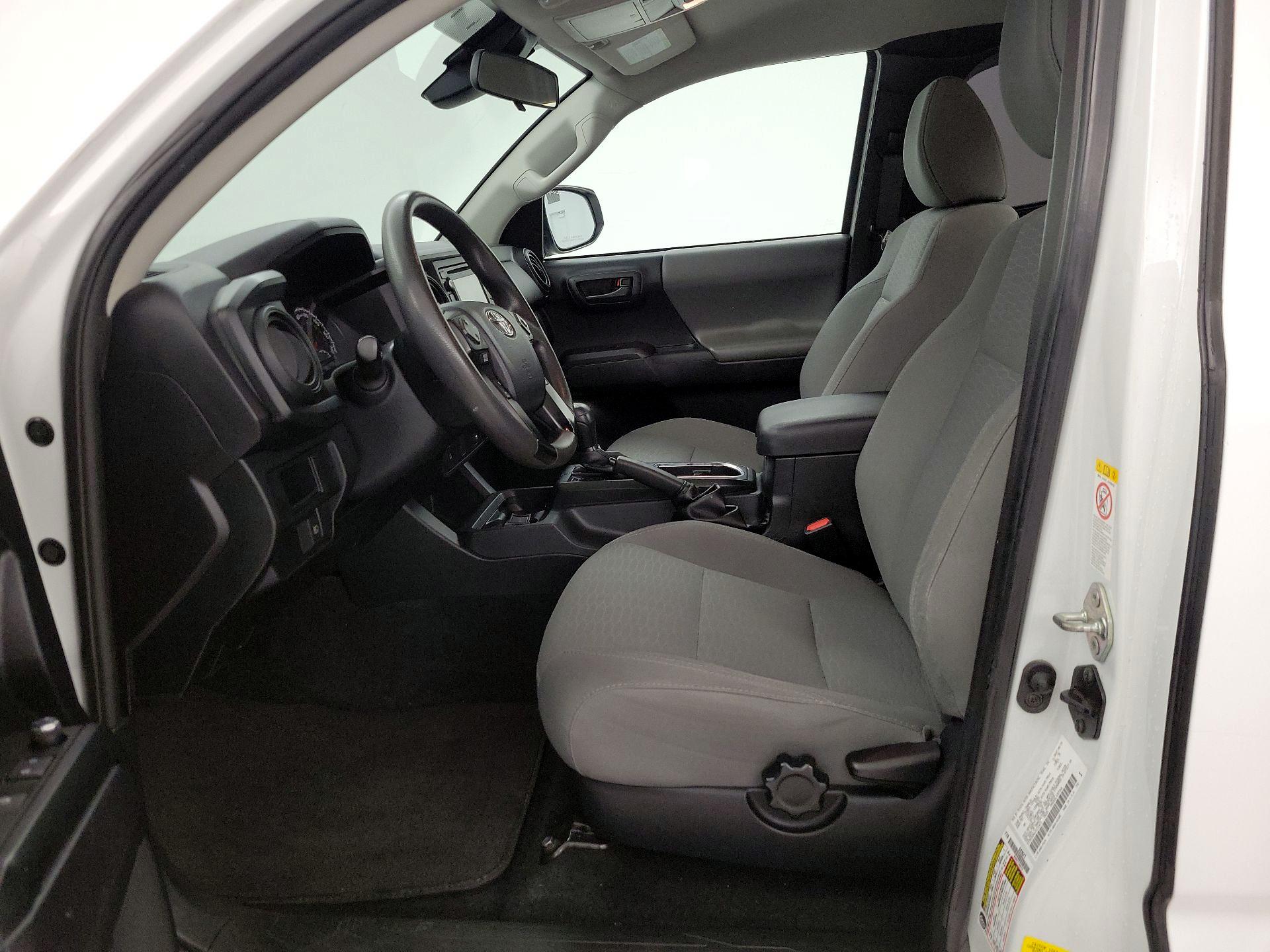 Thumbnail: 2018 Toyota Tacoma - 11