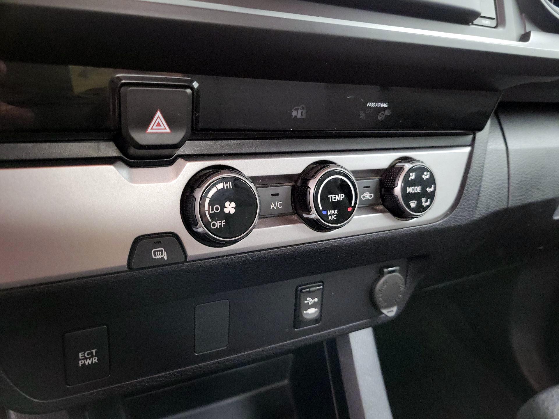 Thumbnail: 2018 Toyota Tacoma - 16