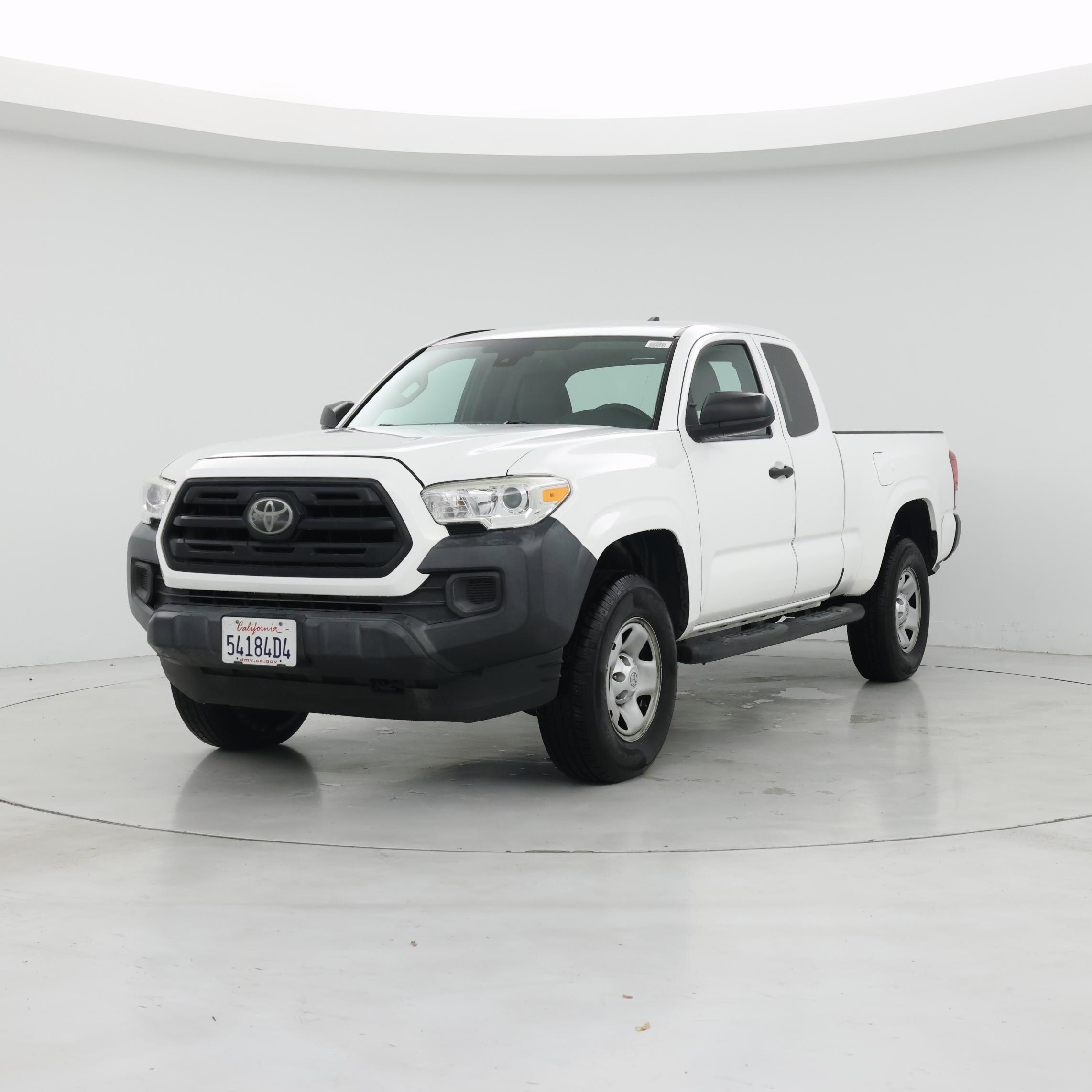 Thumbnail: 2018 Toyota Tacoma - 4