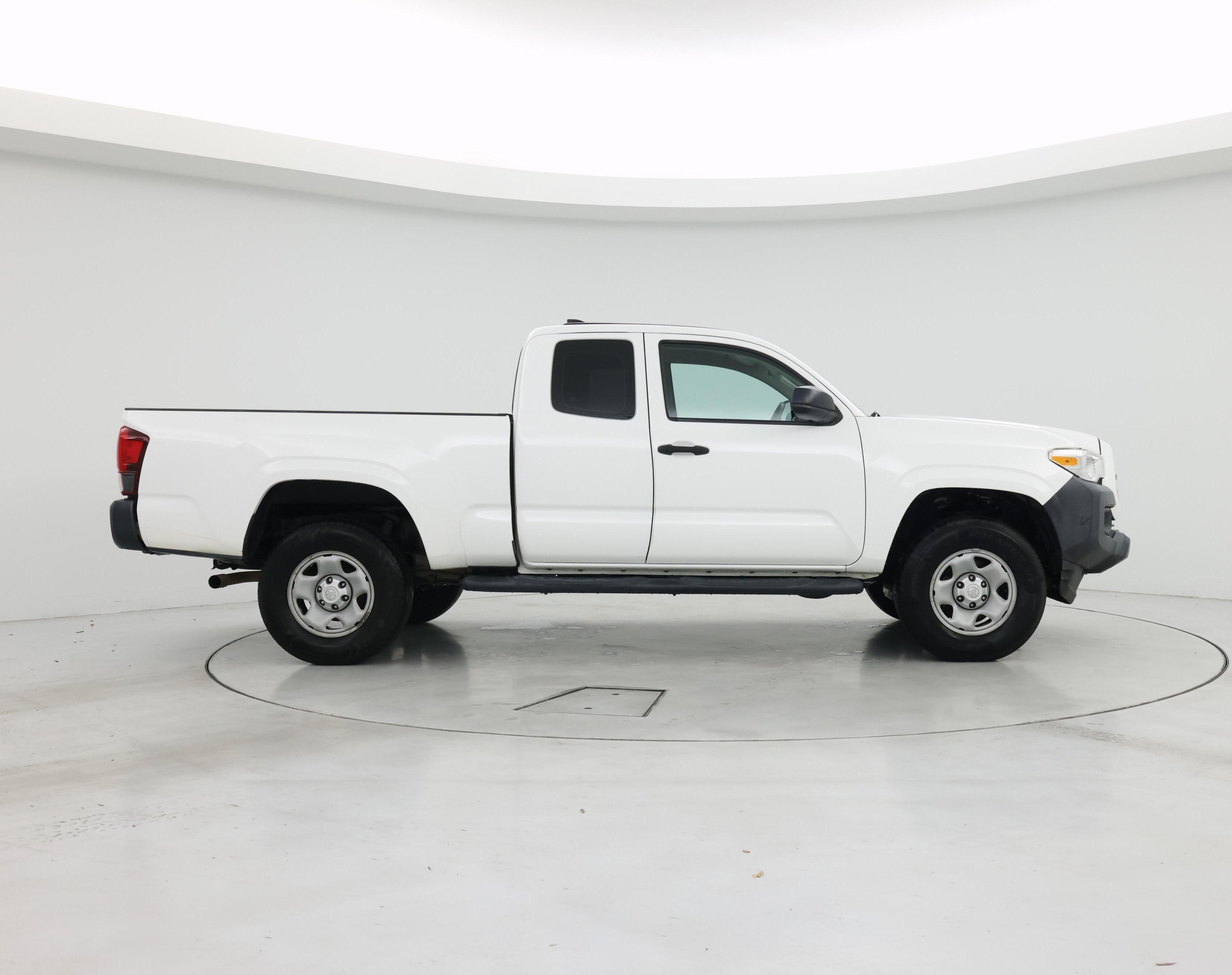 Thumbnail: 2018 Toyota Tacoma - 7